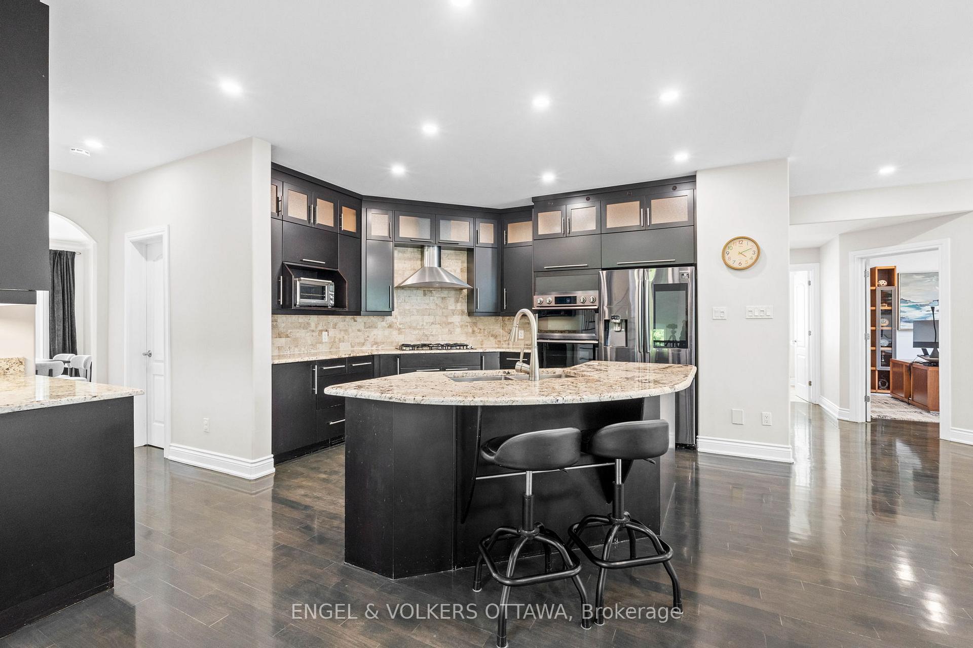 Photo 8 of 1028 Rick Hansen Crescent, Ottawa, Greely — HOMEH