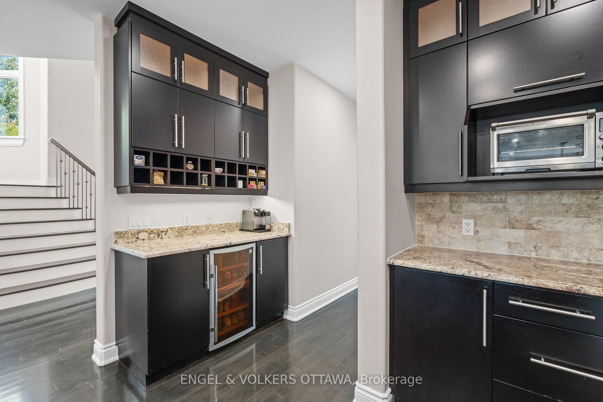 Photo 11 of 1028 Rick Hansen Crescent, Ottawa, Greely — HOMEH