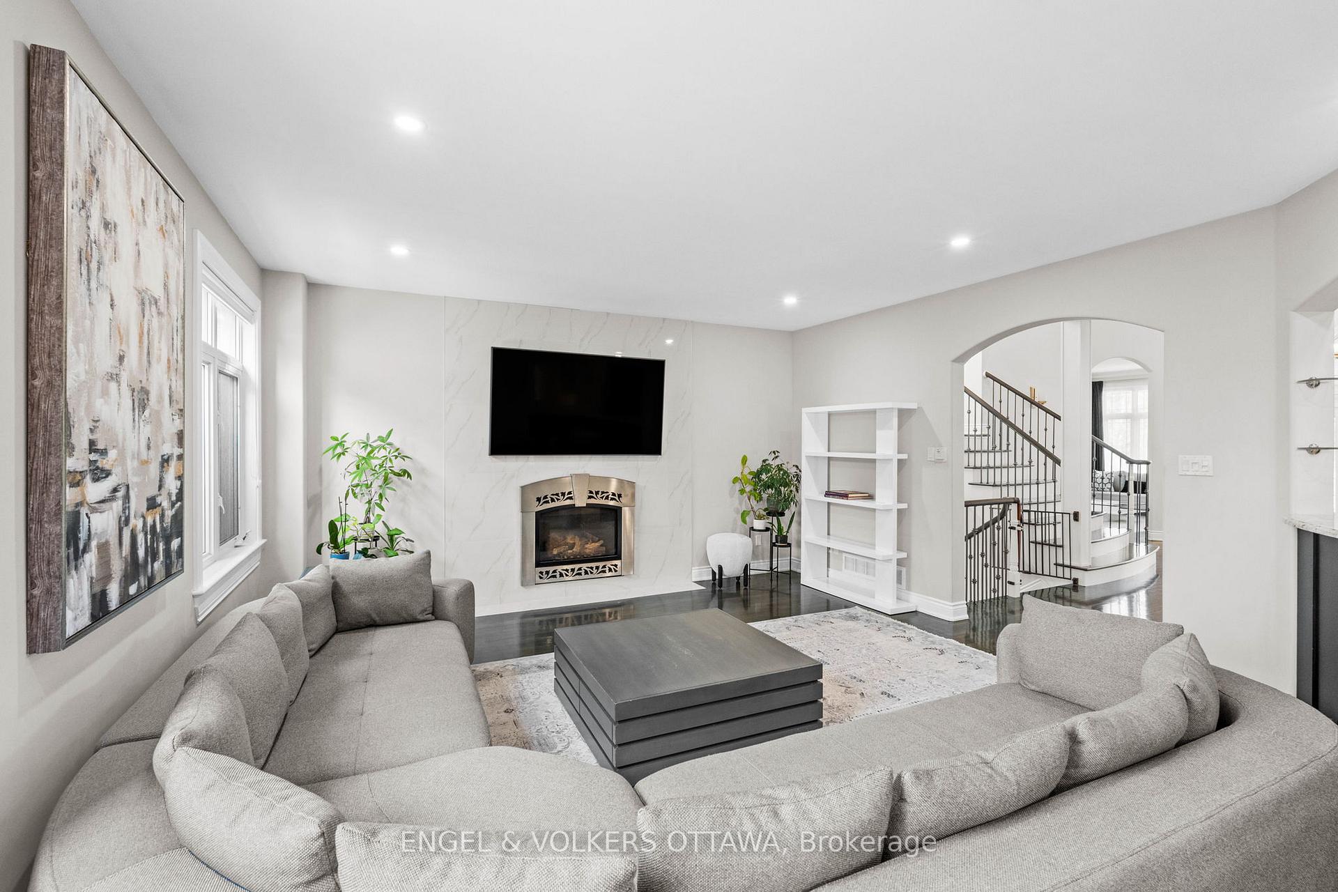 Photo 15 of 1028 Rick Hansen Crescent, Ottawa, Greely — HOMEH