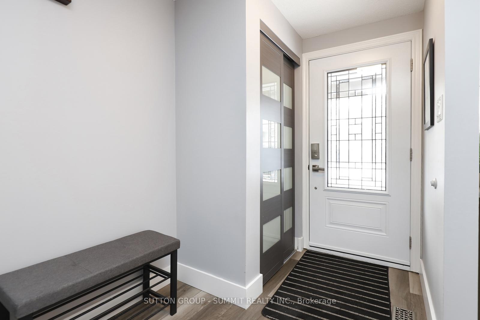 Photo 2 of 452 Boettger Place, Waterloo, Lincoln Village — HOMEH