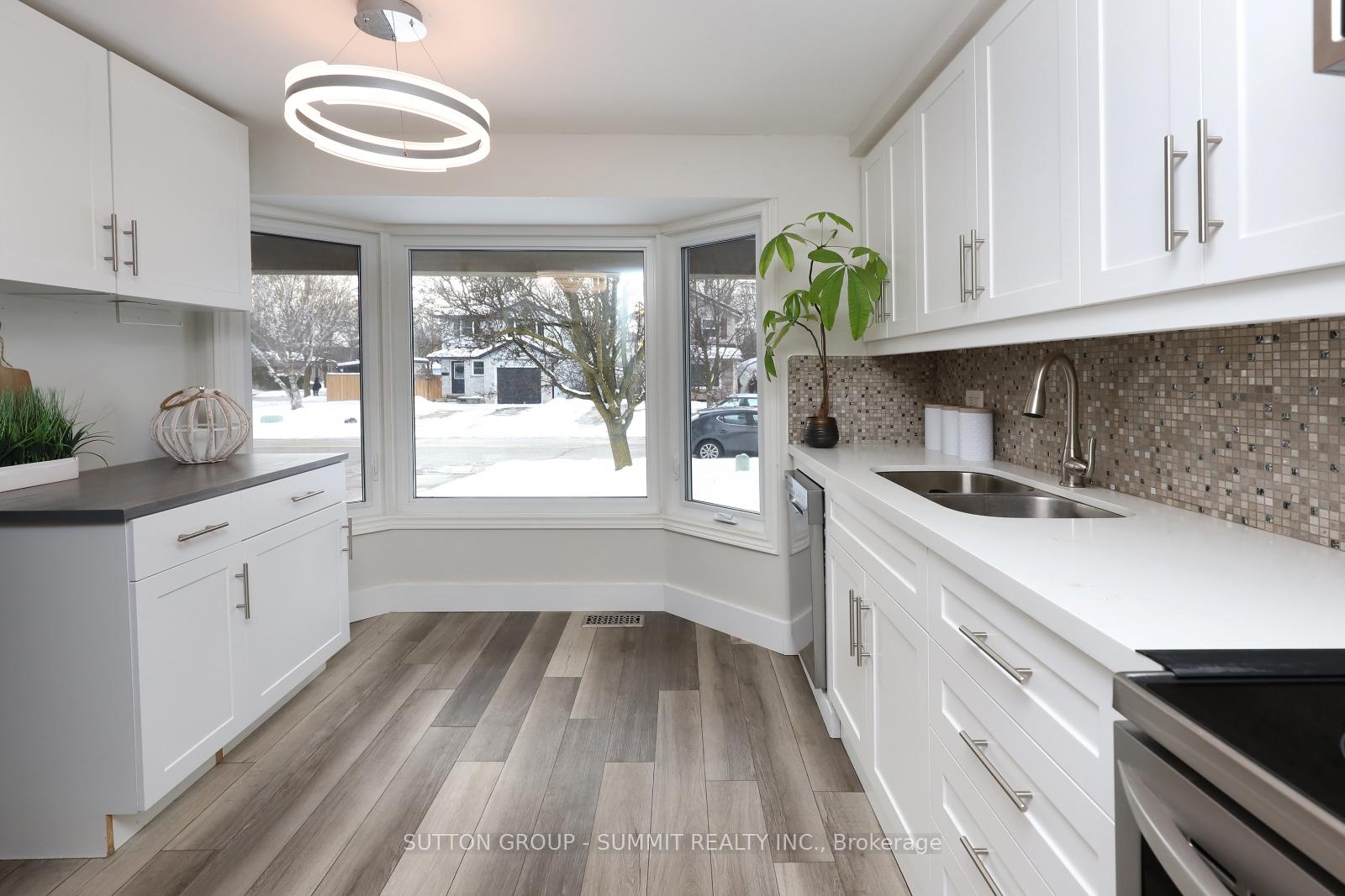 Photo 9 of 452 Boettger Place, Waterloo, Lincoln Village — HOMEH