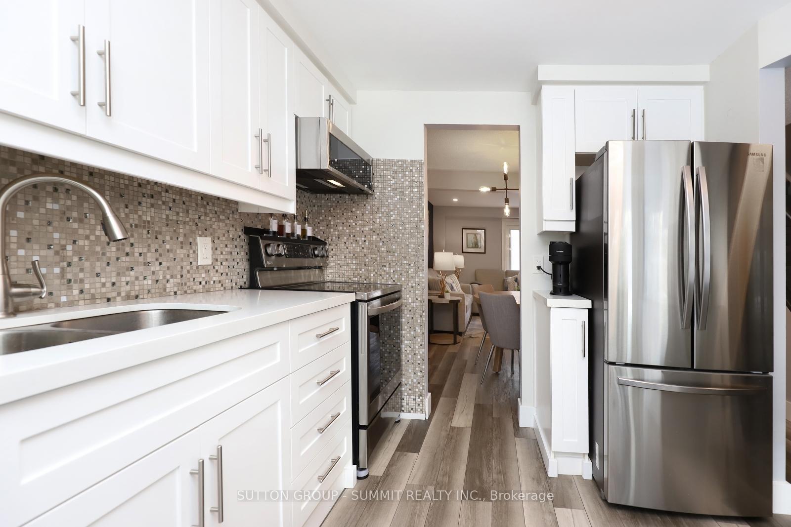 Photo 6 of 452 Boettger Place, Waterloo, Lincoln Village — HOMEH