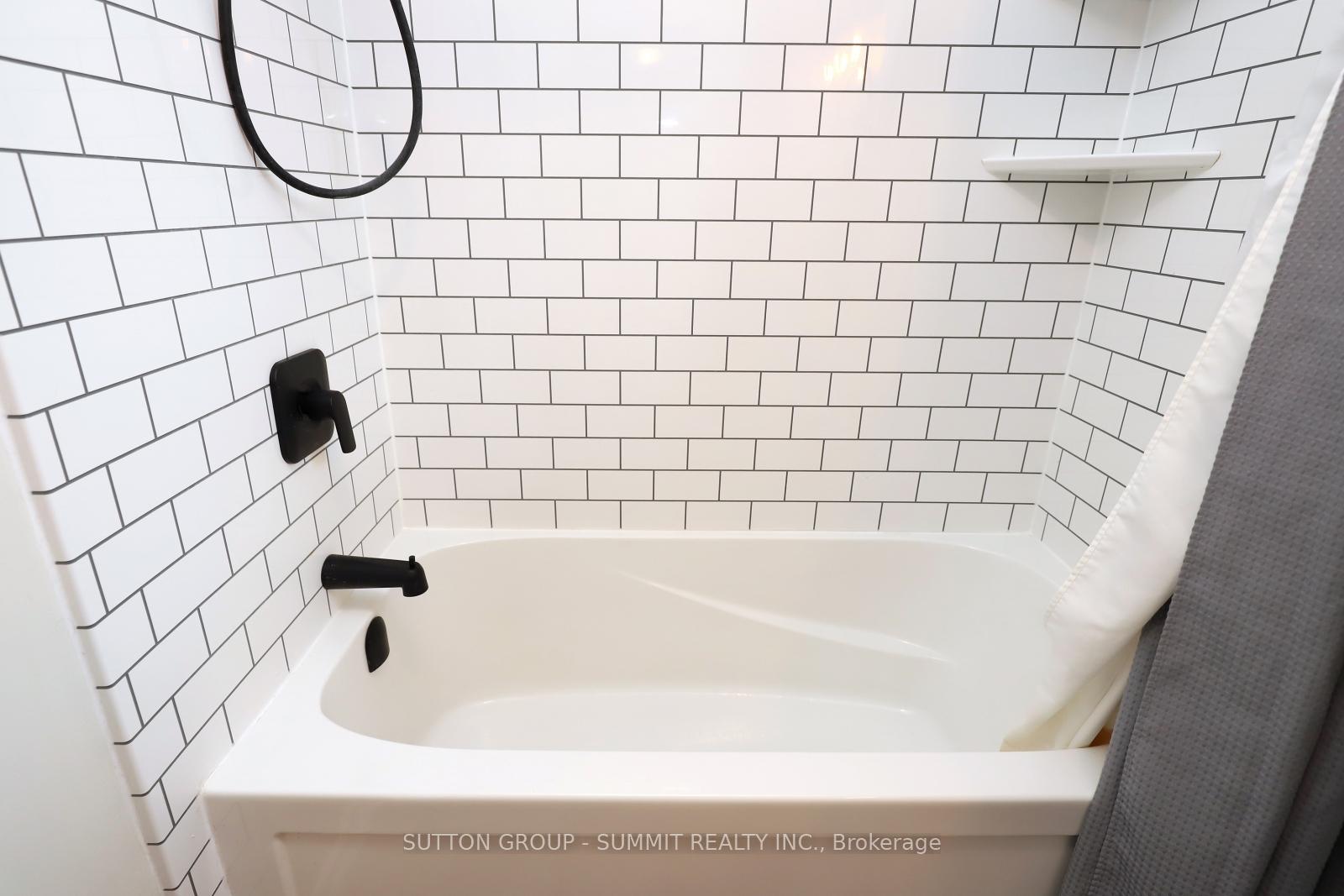 Photo 26 of 452 Boettger Place, Waterloo, Lincoln Village — HOMEH