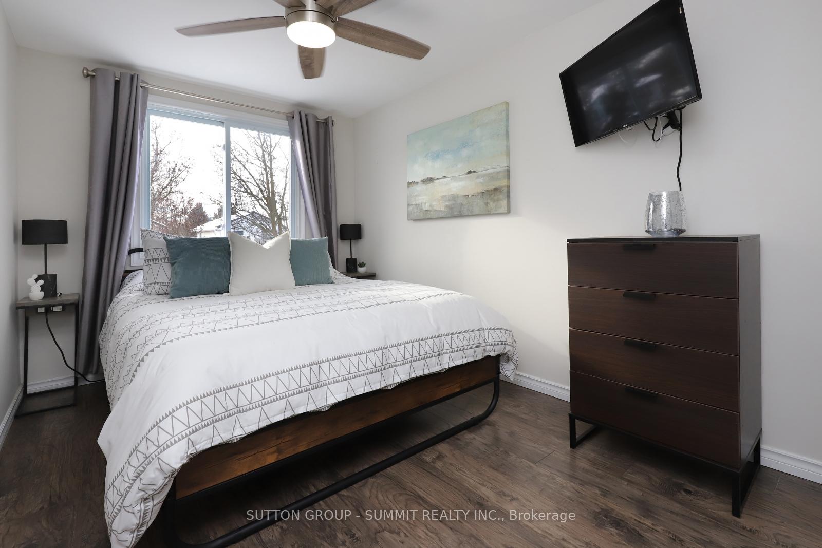 Photo 27 of 452 Boettger Place, Waterloo, Lincoln Village — HOMEH