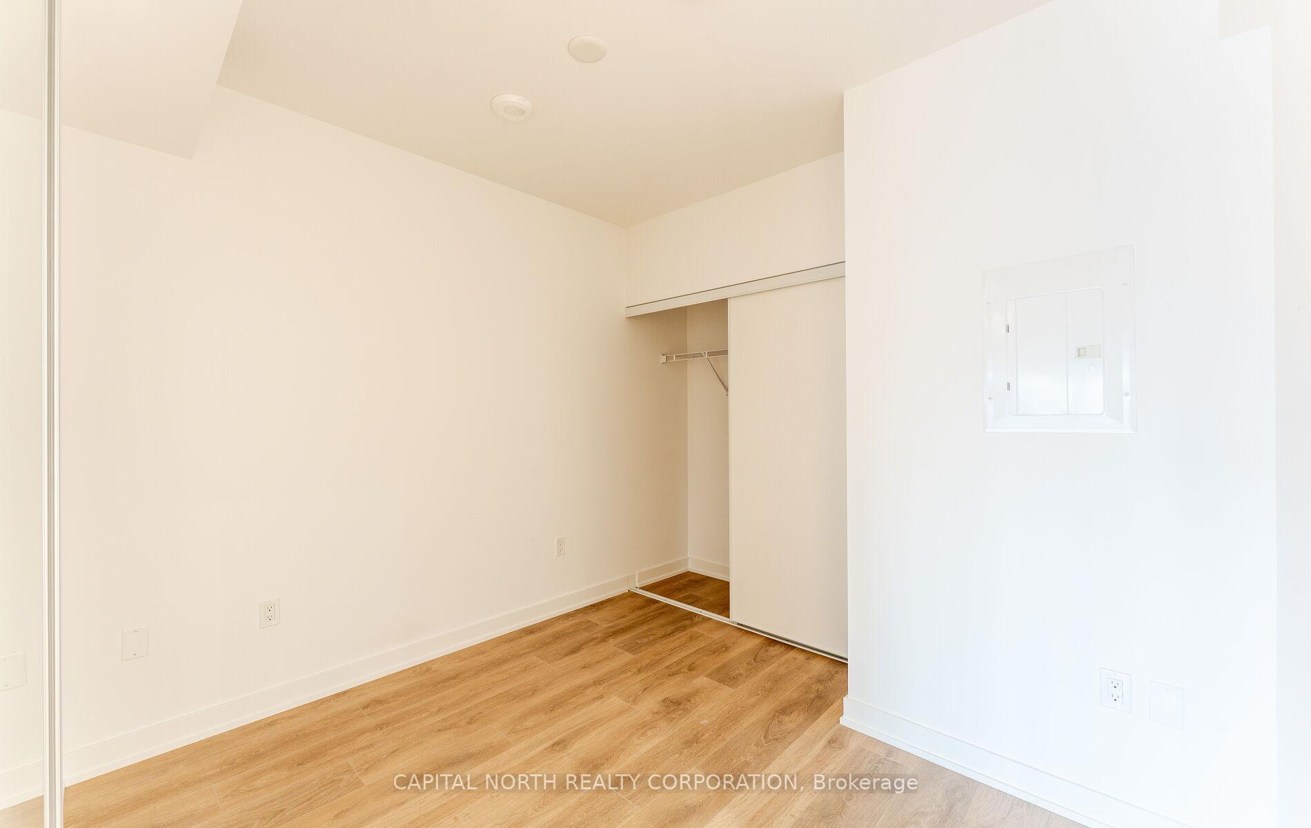 Photo 6 of Unit 419, 117 Broadway Avenue, Toronto, Mount Pleasant West — HOMEH