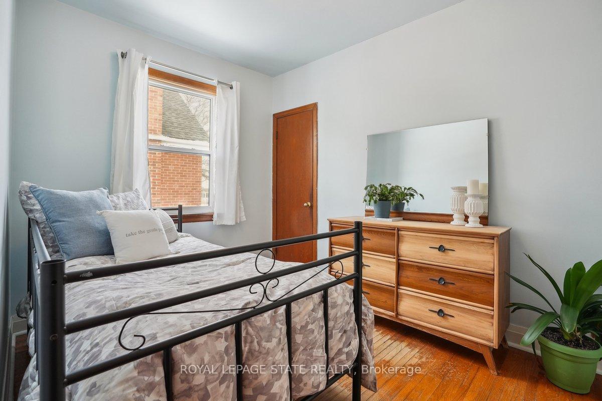 Photo 10 of 240 Cloverdale Avenue, Hamilton, Rosedale — HOMEH