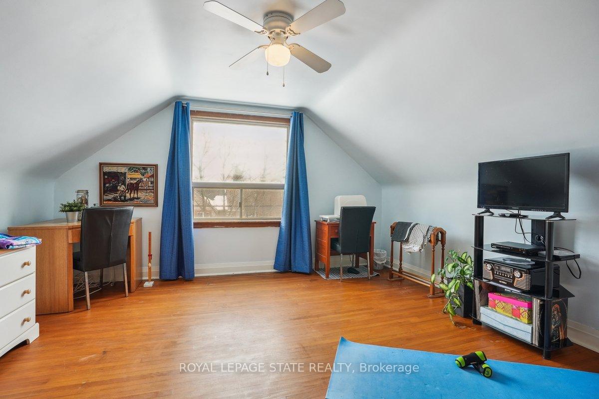 Photo 14 of 240 Cloverdale Avenue, Hamilton, Rosedale — HOMEH