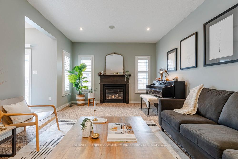 Photo 15 of 65 Crawford Drive, Hamilton, Kentley — HOMEH