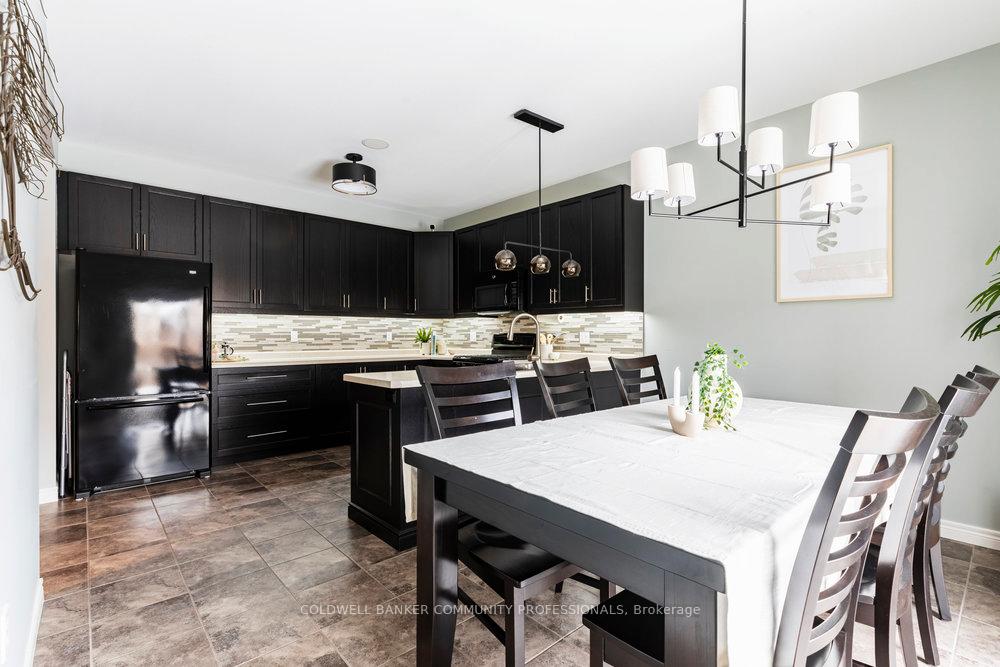 Photo 10 of 65 Crawford Drive, Hamilton, Kentley — HOMEH