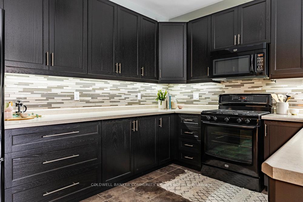 Photo 13 of 65 Crawford Drive, Hamilton, Kentley — HOMEH