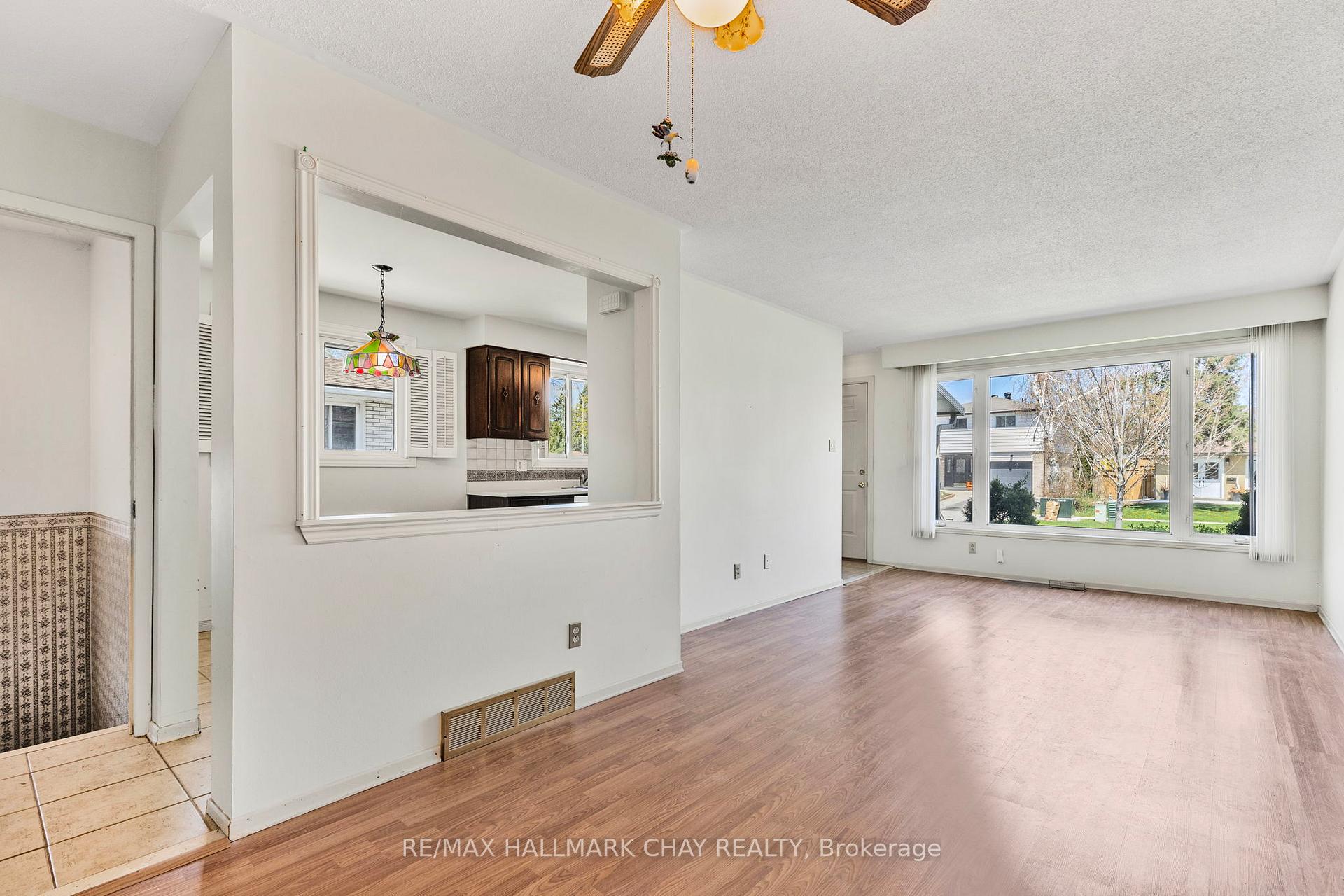Photo 27 of Unit B, 3 College Crescent, Barrie, Grove East — HOMEH