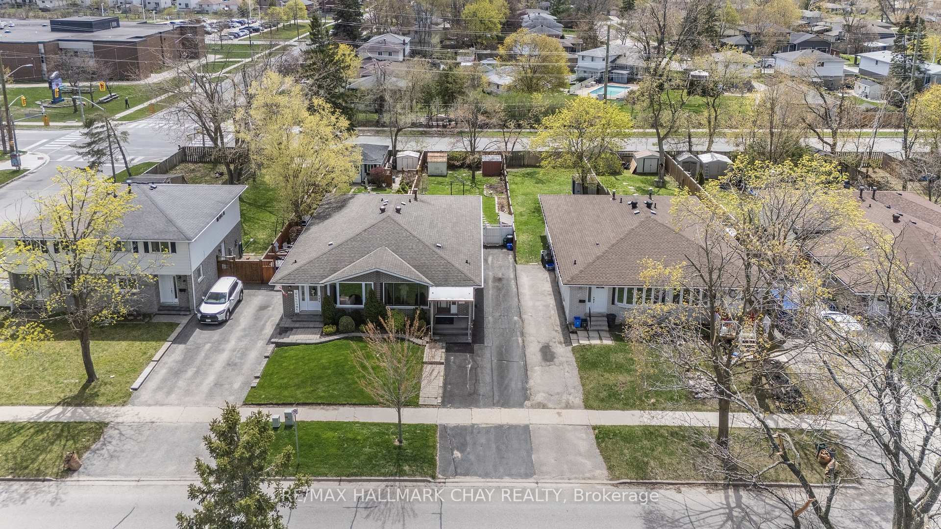 Photo 24 of Unit B, 3 College Crescent, Barrie, Grove East — HOMEH