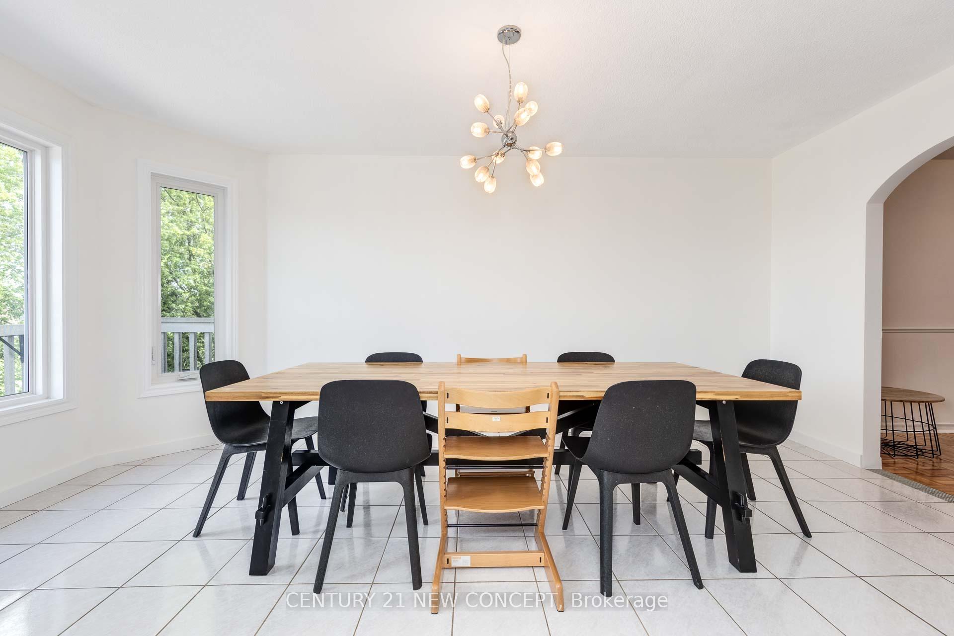 Photo 6 of 107 Primeau Drive, Aurora, Aurora Grove — HOMEH