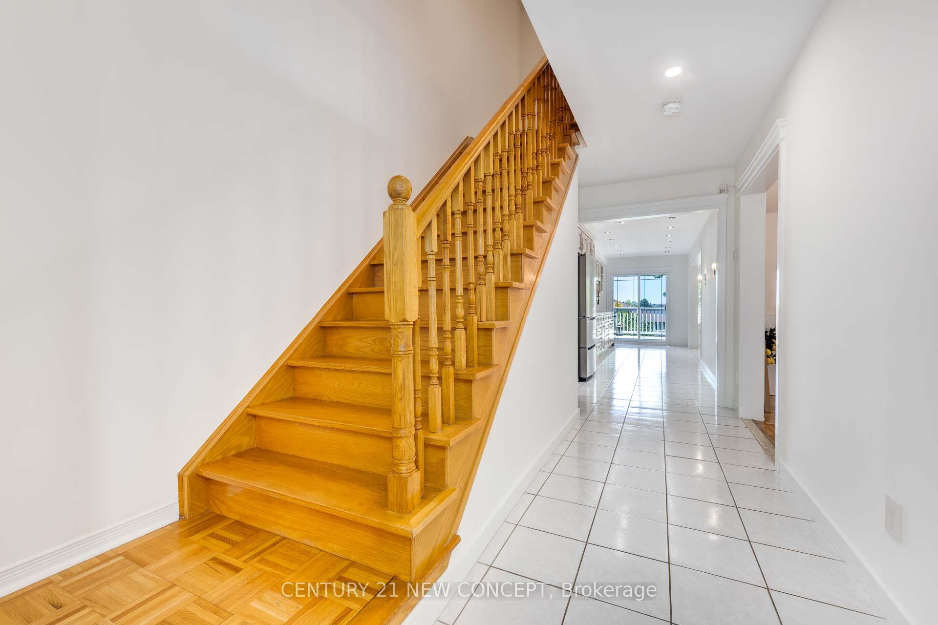 Photo 8 of 107 Primeau Drive, Aurora, Aurora Grove — HOMEH