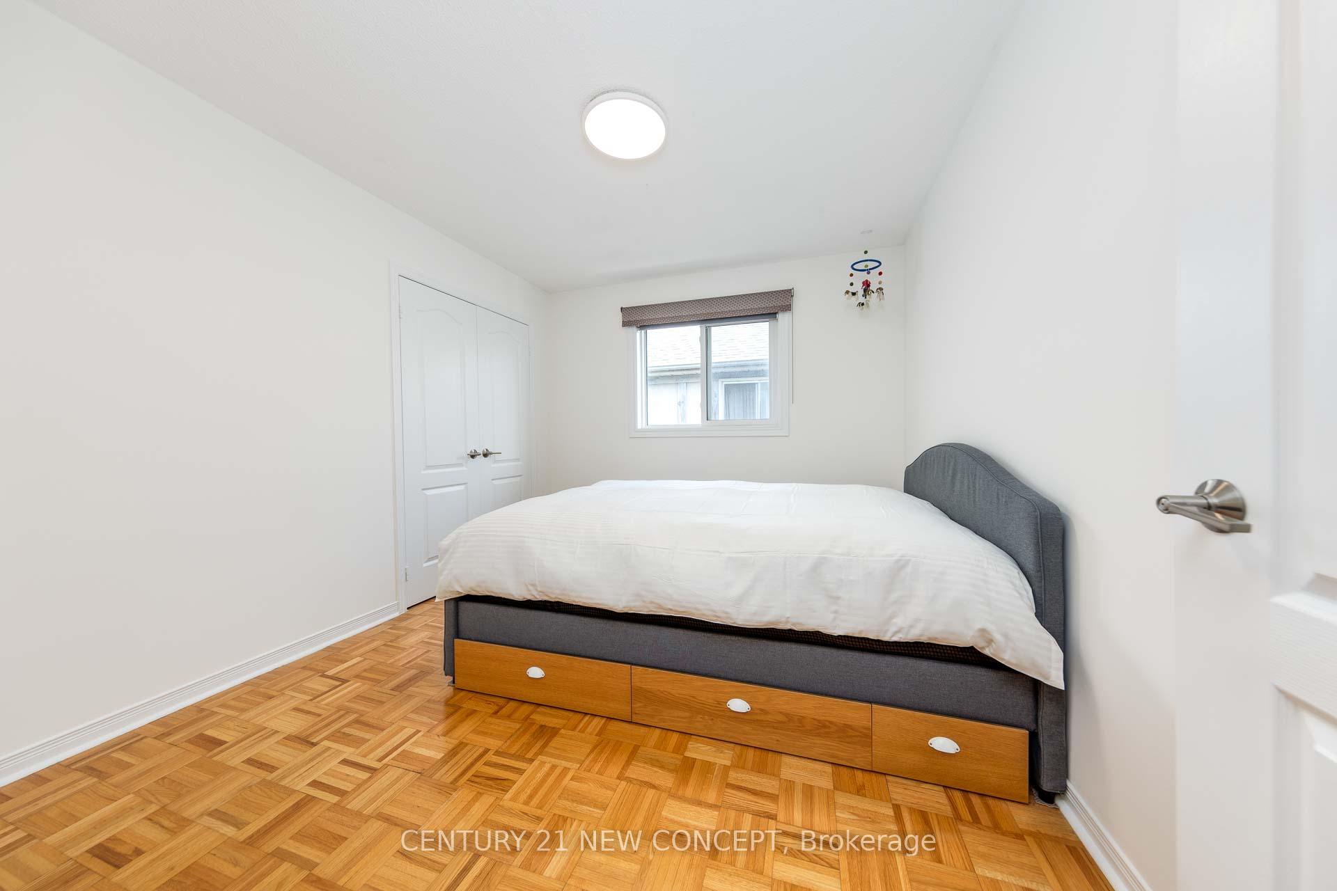 Photo 15 of 107 Primeau Drive, Aurora, Aurora Grove — HOMEH