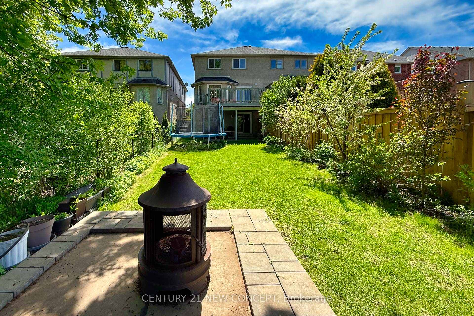 Photo 42 of 107 Primeau Drive, Aurora, Aurora Grove — HOMEH