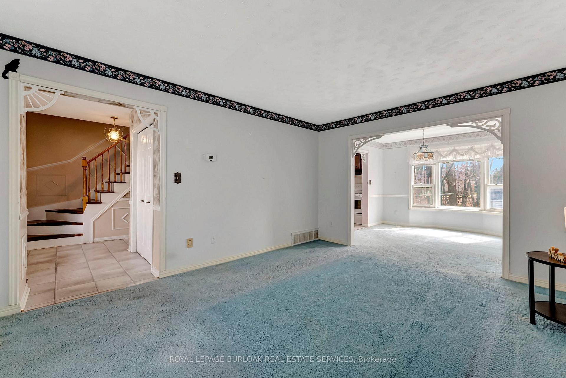 Photo 5 of 6 Alder Court, Hamilton, Stoney Creek — HOMEH