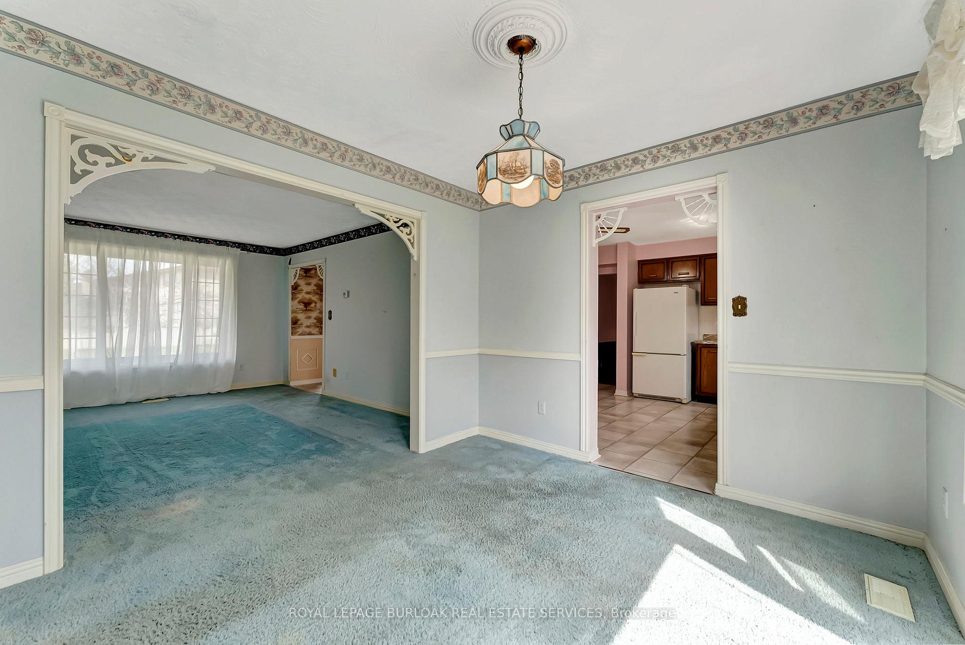 Photo 8 of 6 Alder Court, Hamilton, Stoney Creek — HOMEH