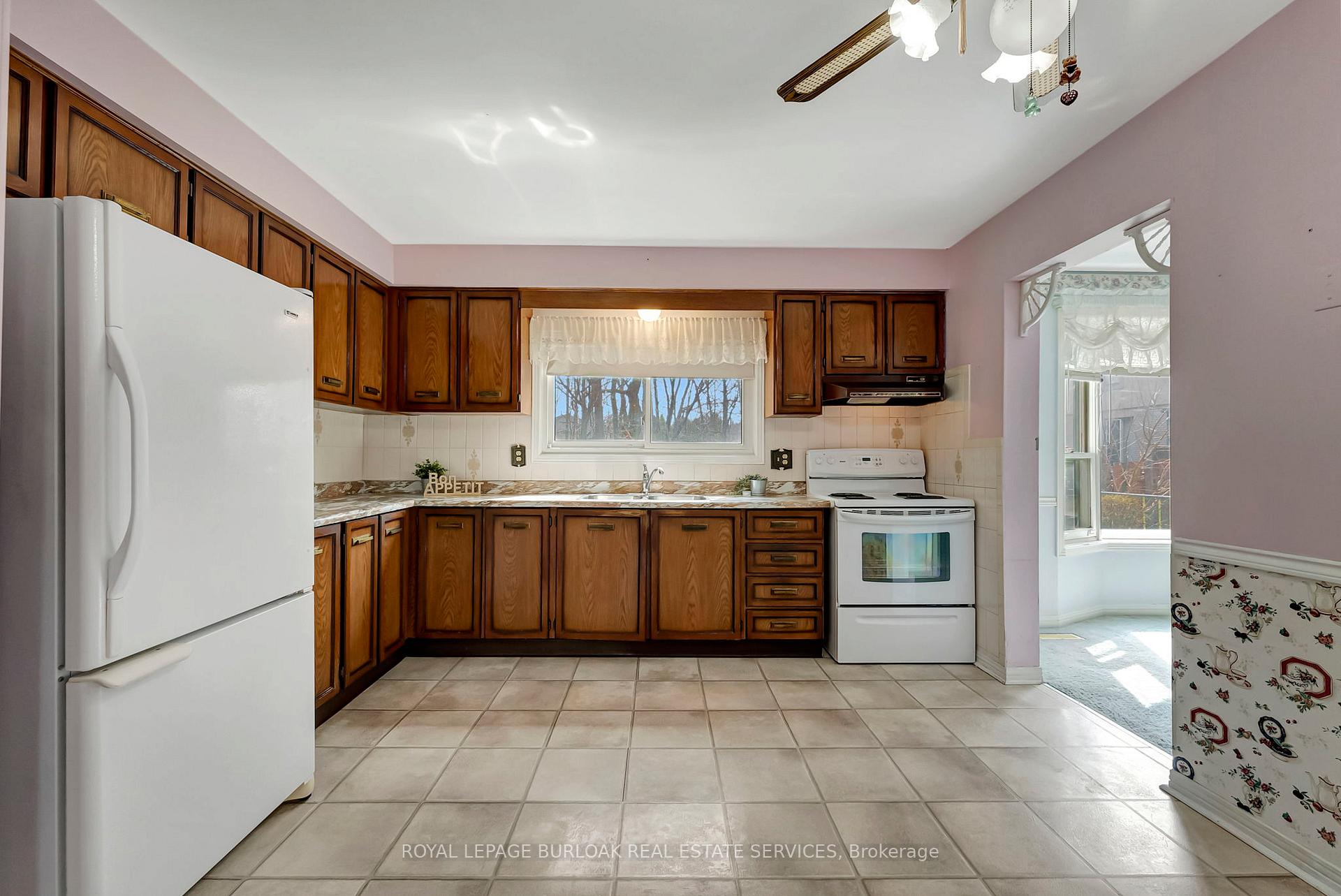 Photo 12 of 6 Alder Court, Hamilton, Stoney Creek — HOMEH