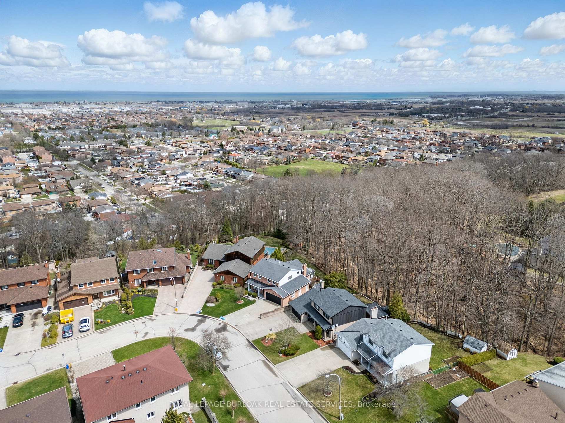 Photo 31 of 6 Alder Court, Hamilton, Stoney Creek — HOMEH