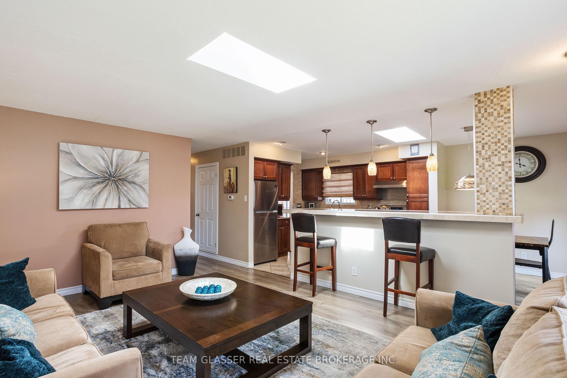 Photo 3 of 12 Dow Road, London, South Y — HOMEH