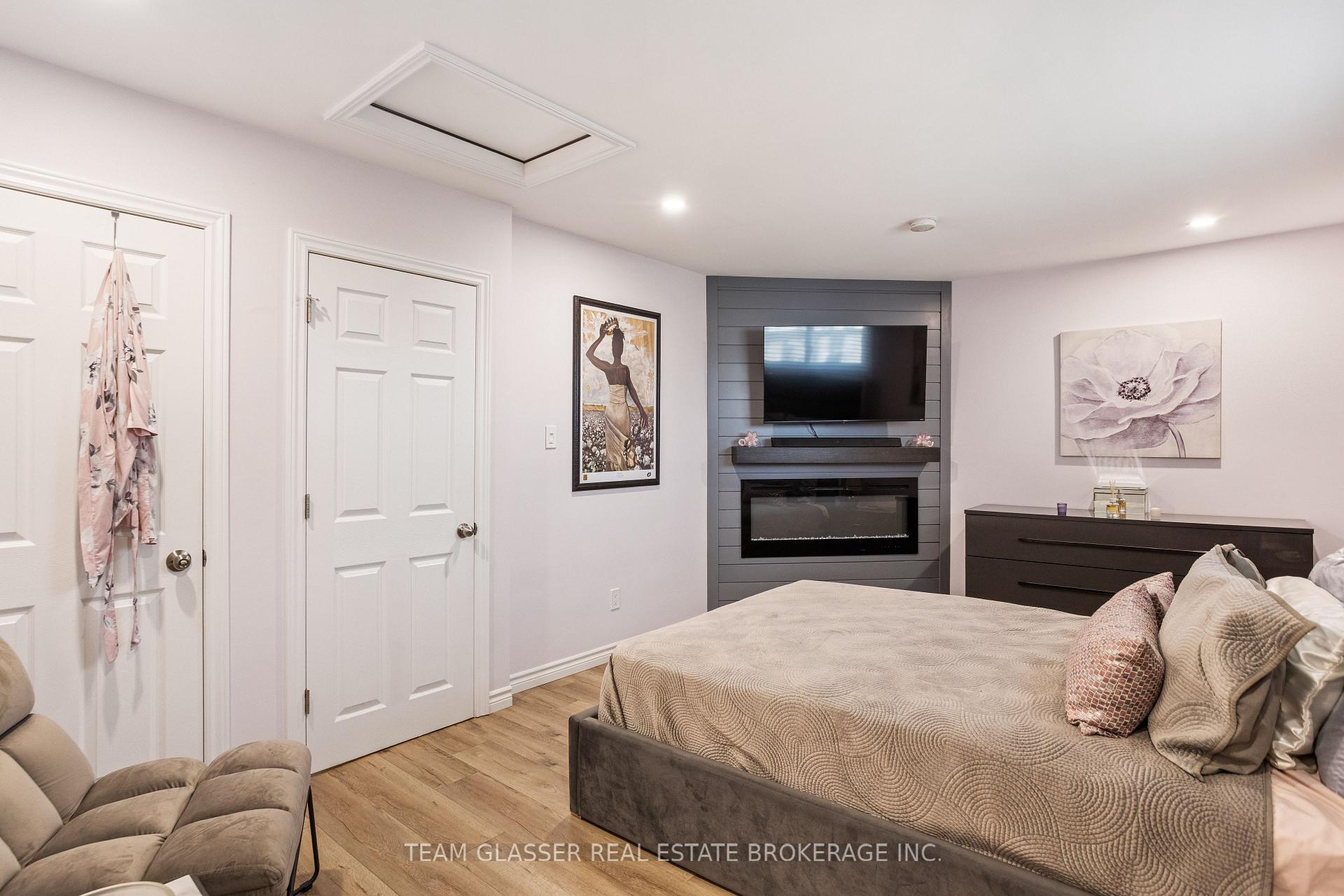 Photo 17 of 12 Dow Road, London, South Y — HOMEH