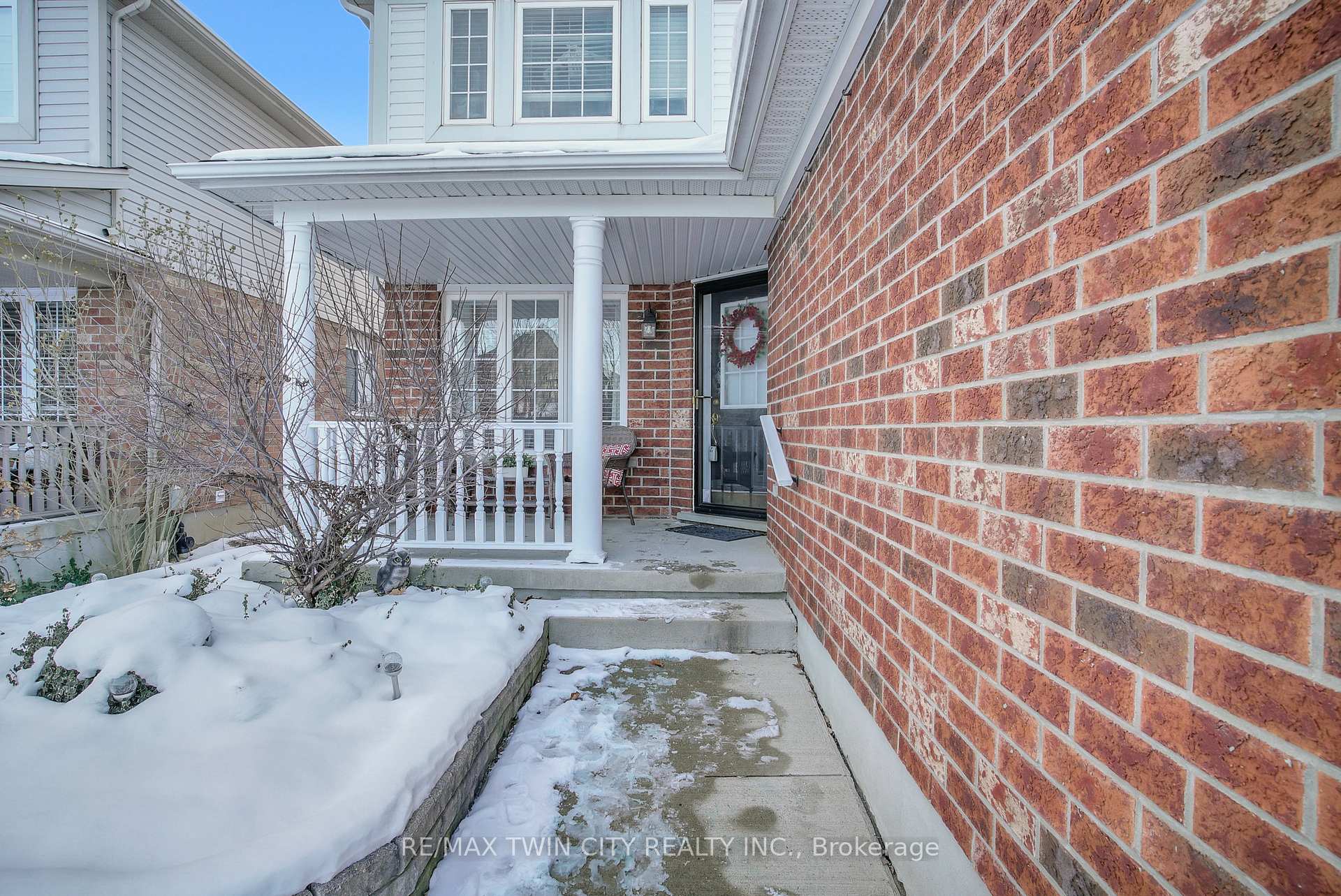 Photo 5 of 24 Bluewater Drive, Cambridge — HOMEH