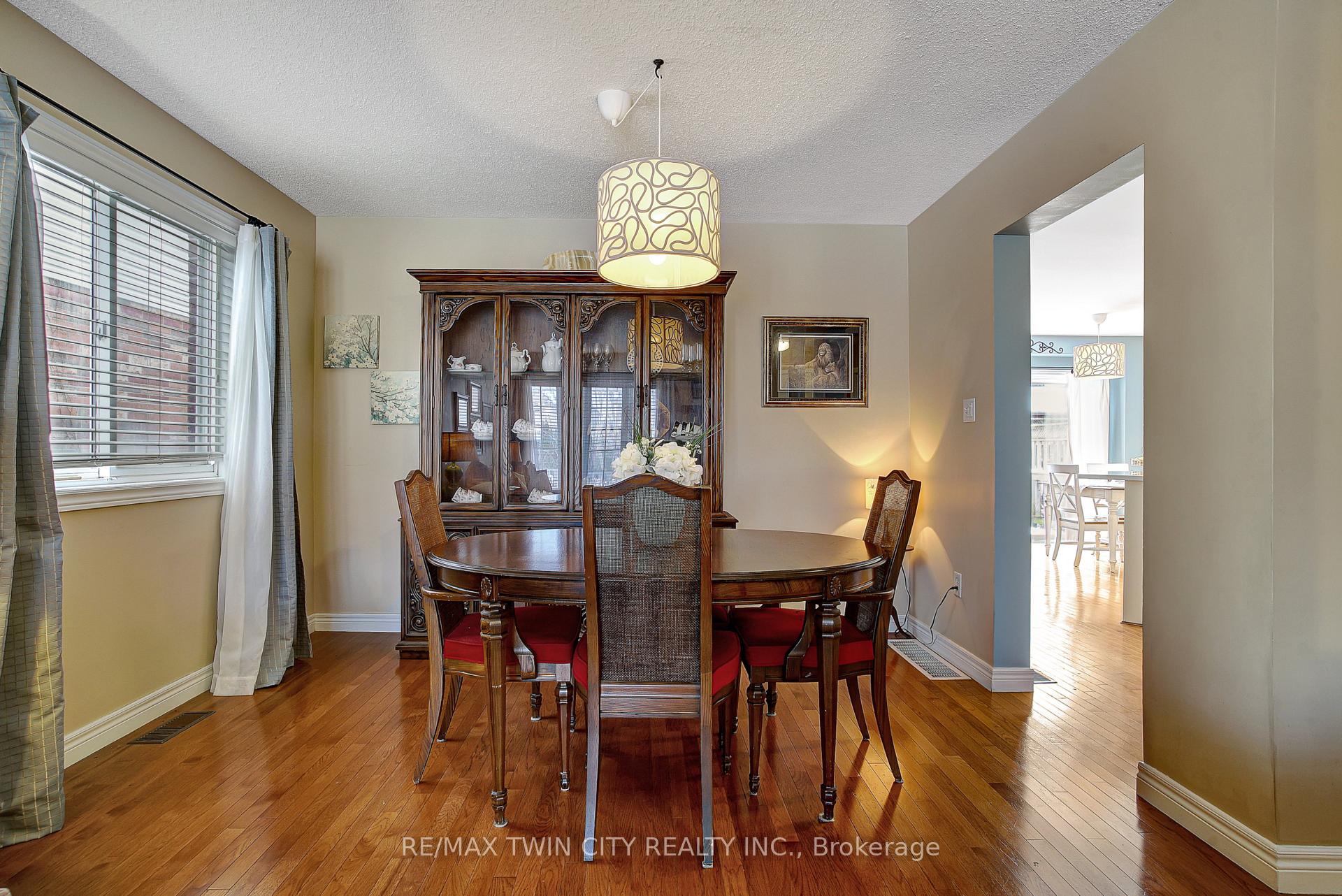 Photo 7 of 24 Bluewater Drive, Cambridge — HOMEH