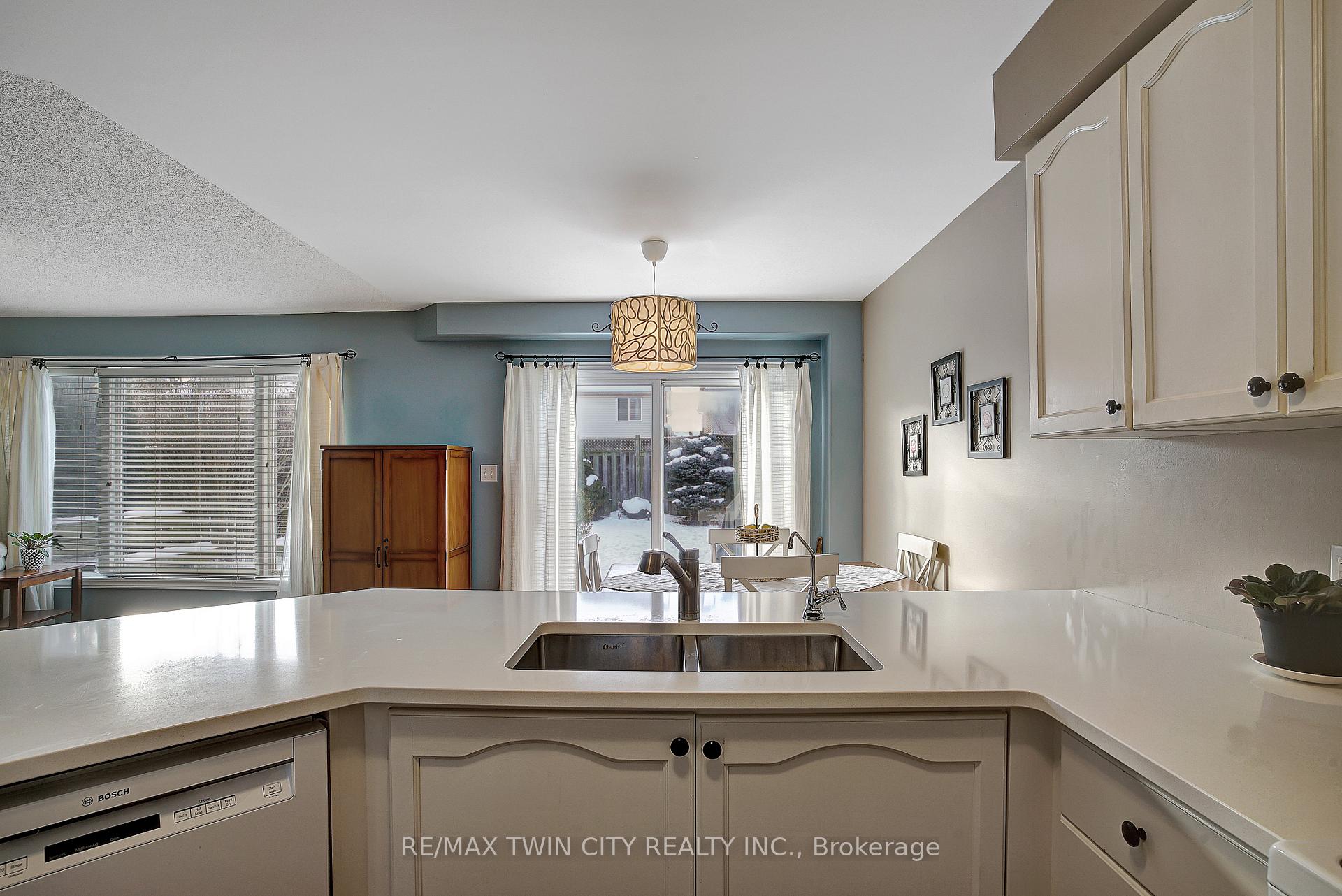 Photo 11 of 24 Bluewater Drive, Cambridge — HOMEH