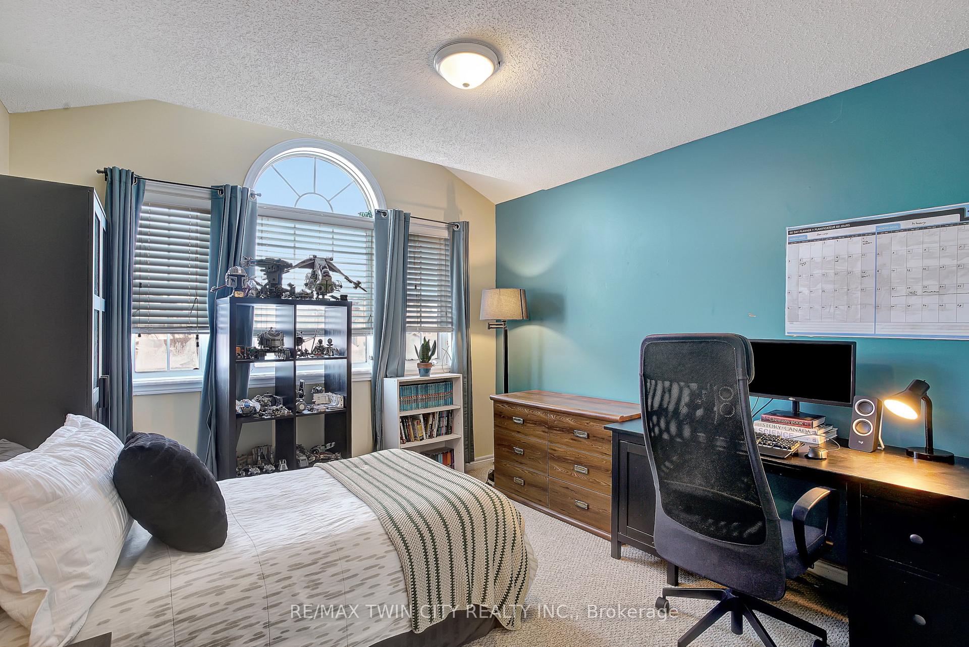 Photo 40 of 24 Bluewater Drive, Cambridge — HOMEH