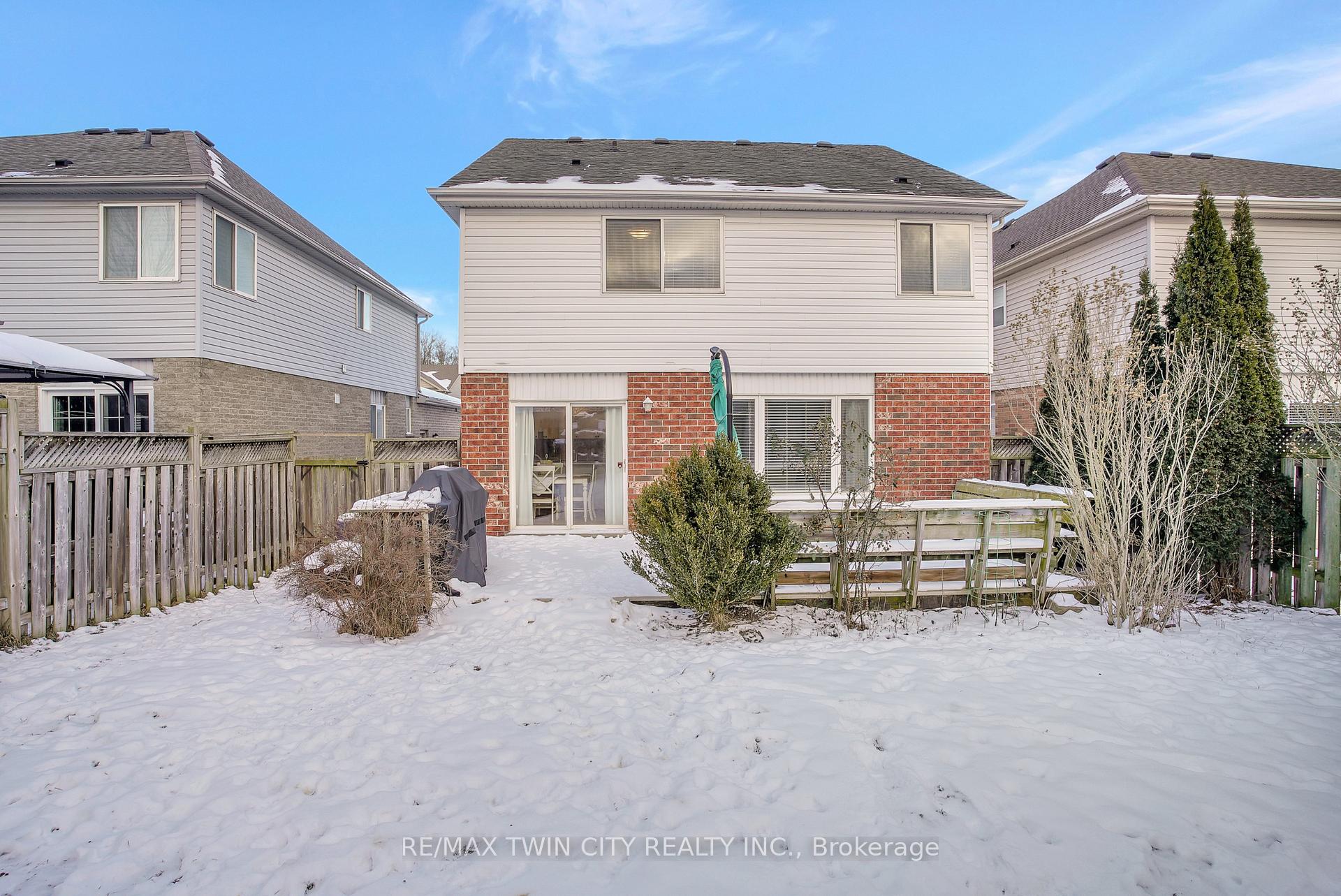 Photo 33 of 24 Bluewater Drive, Cambridge — HOMEH