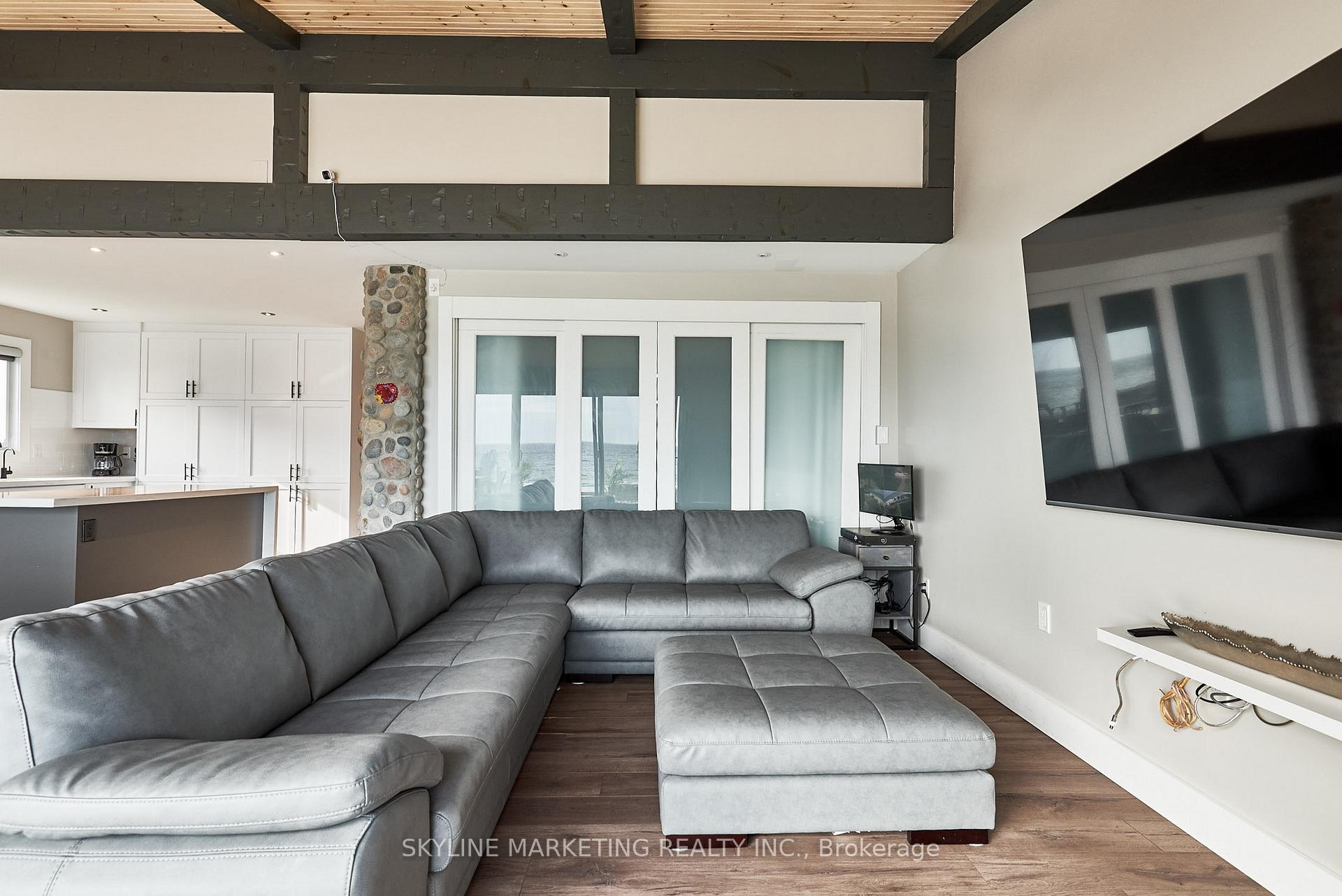Photo 12 of 123 Cedar Crest Beach Road, Clarington, Bowmanville — HOMEH