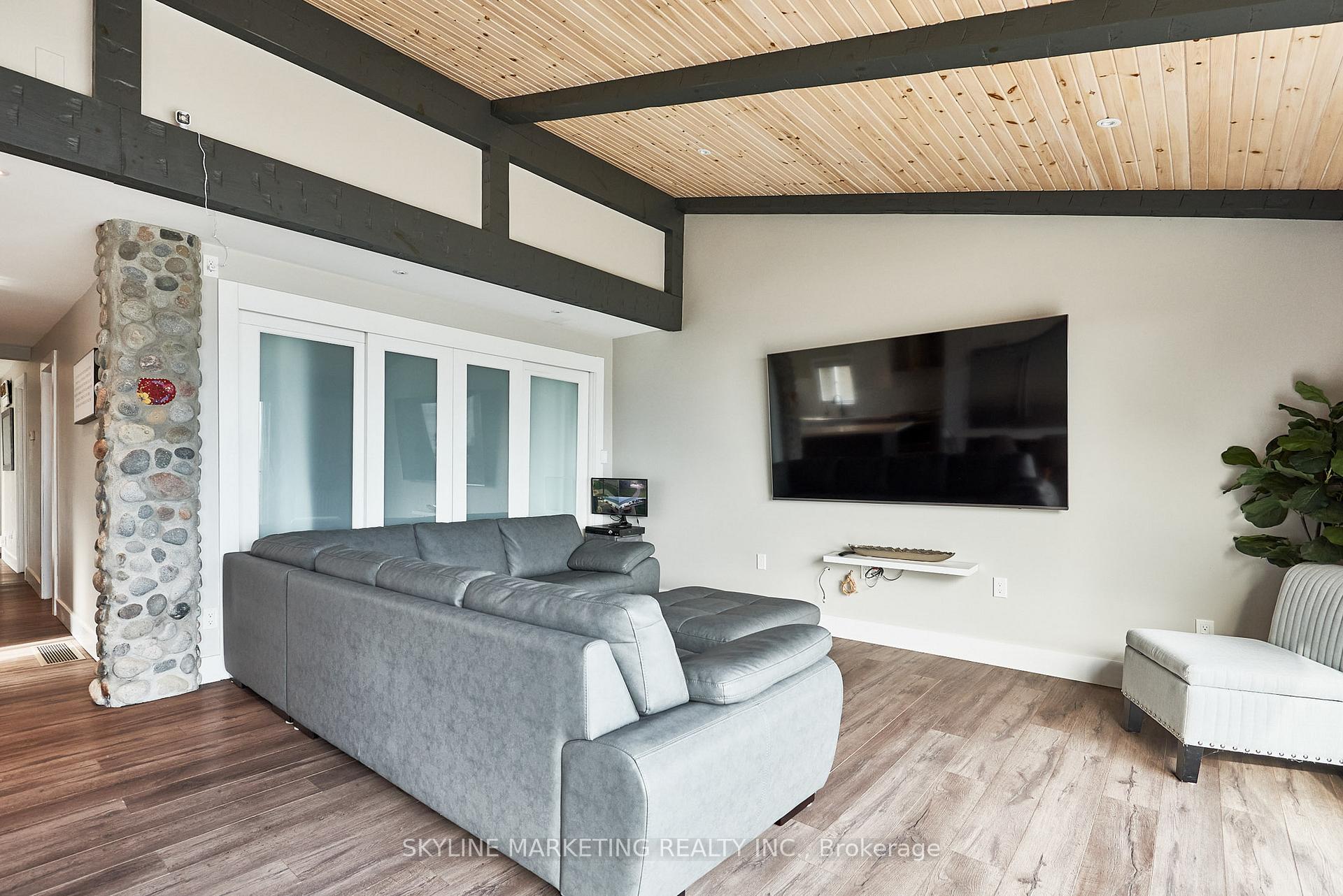 Photo 14 of 123 Cedar Crest Beach Road, Clarington, Bowmanville — HOMEH