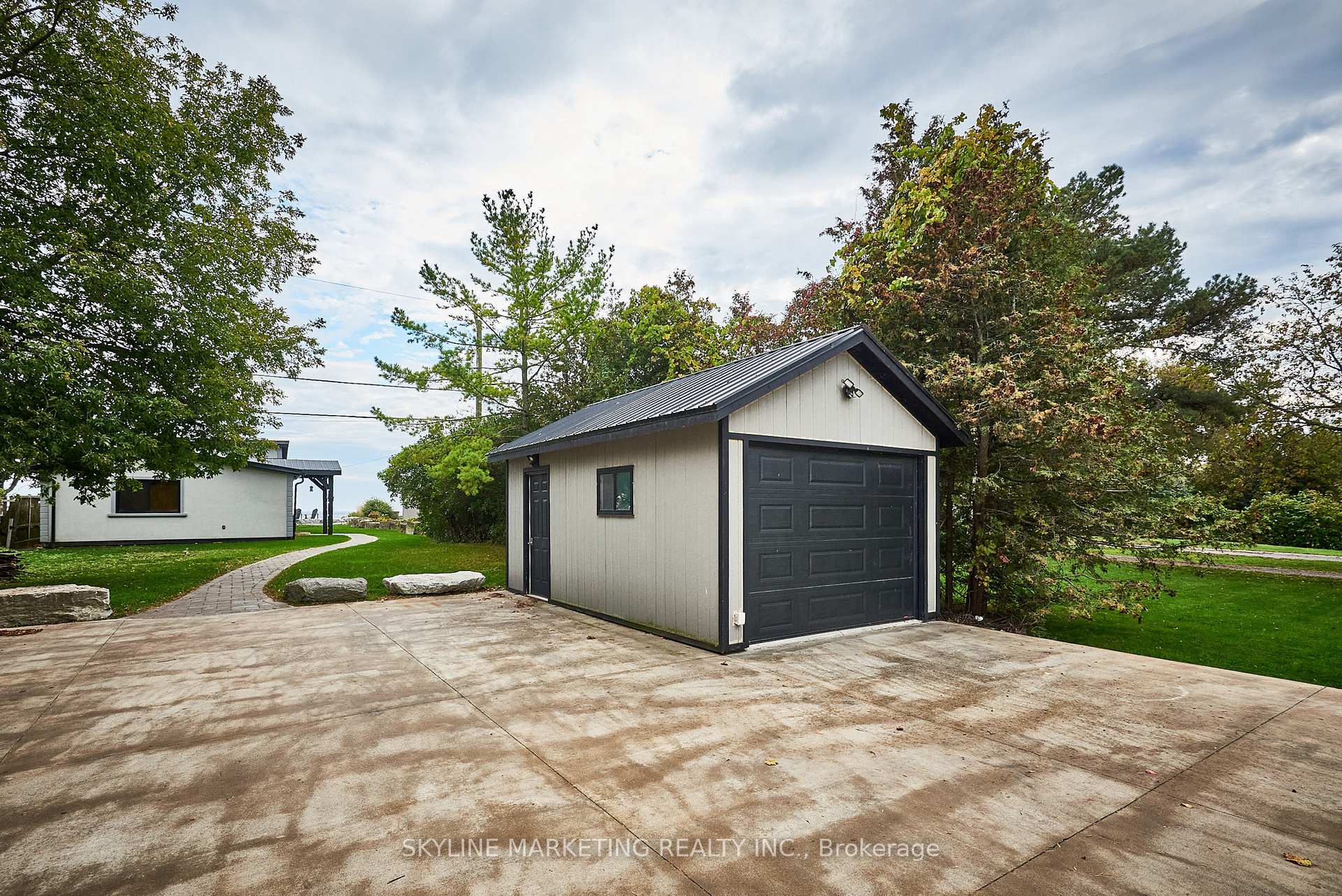 Photo 39 of 123 Cedar Crest Beach Road, Clarington, Bowmanville — HOMEH