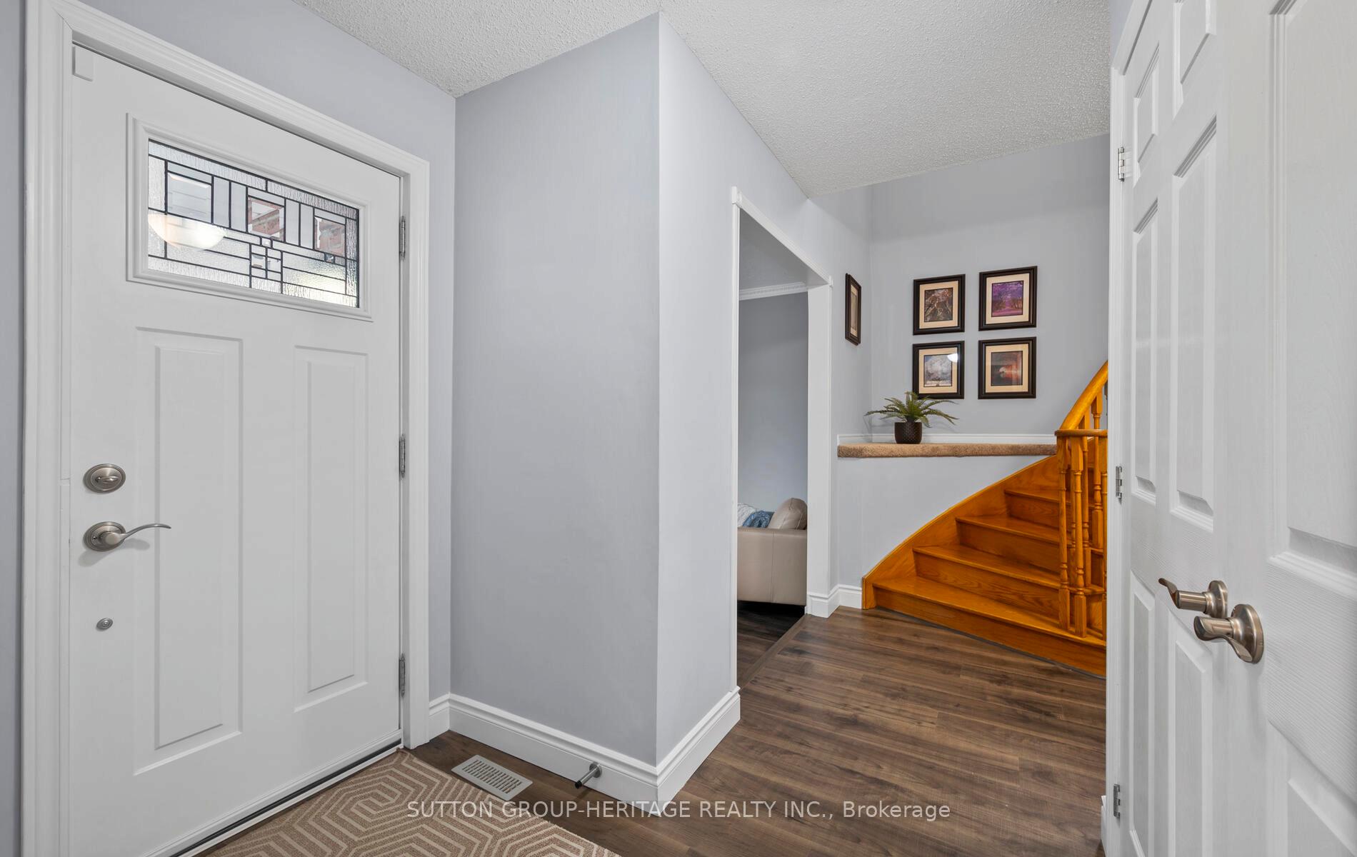 Photo 12 of 143 Angus Drive W, Ajax, Central — HOMEH