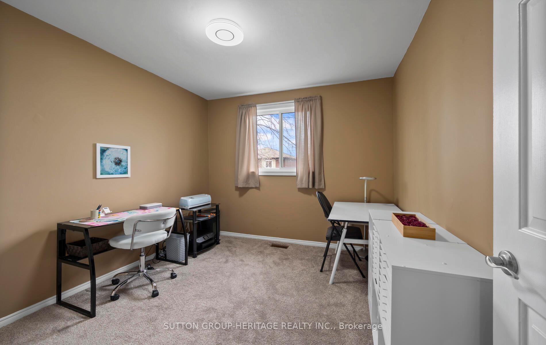Photo 17 of 143 Angus Drive W, Ajax, Central — HOMEH