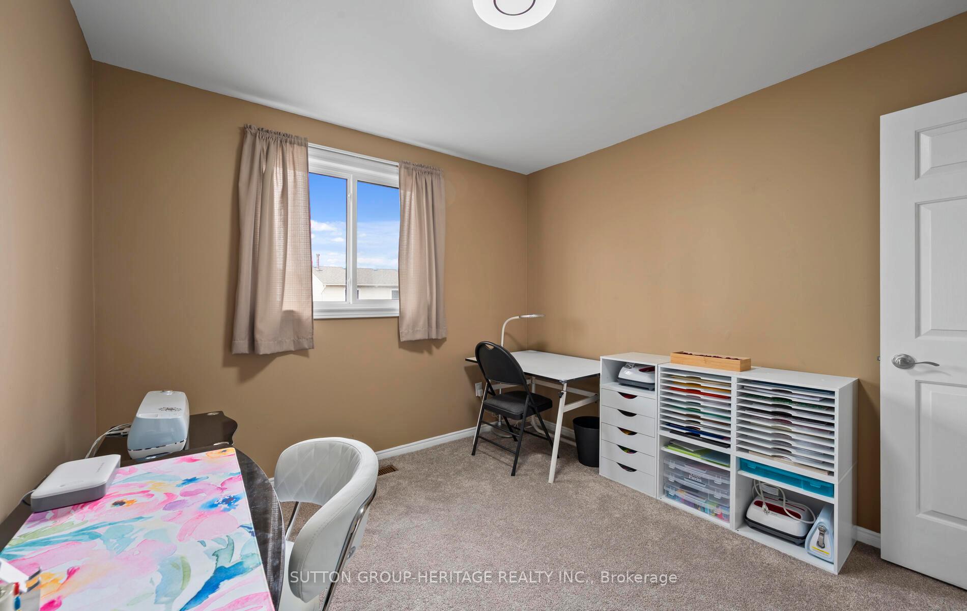 Photo 19 of 143 Angus Drive W, Ajax, Central — HOMEH