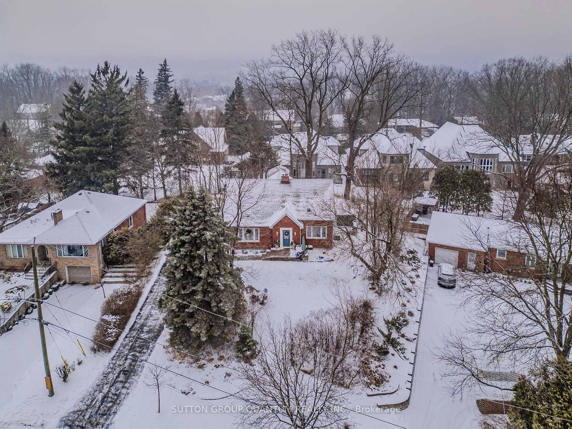 Photo 1 of 15 Mayfair Avenue, Hamilton, Dundas — HOMEH
