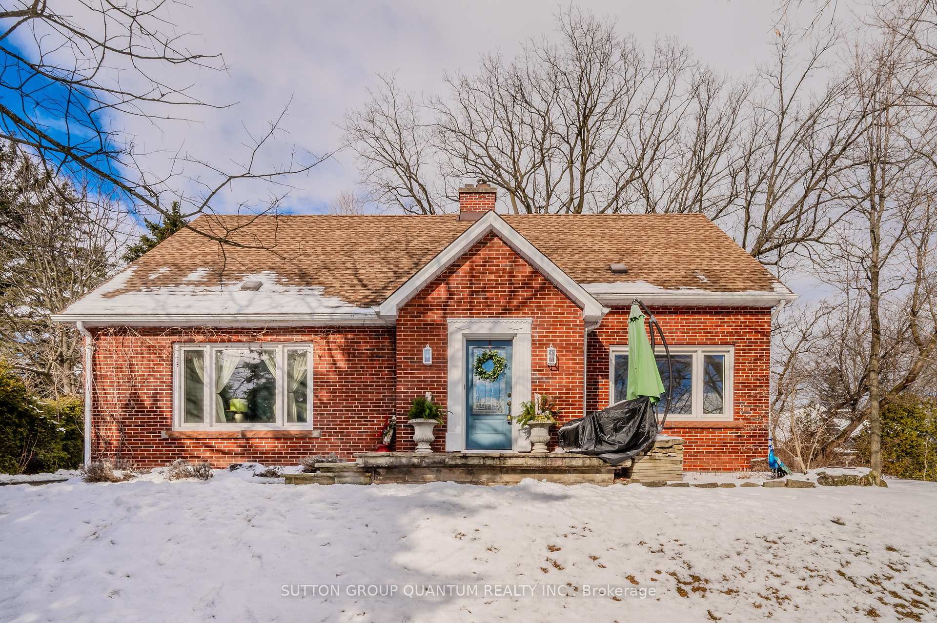 Photo 3 of 15 Mayfair Avenue, Hamilton, Dundas — HOMEH