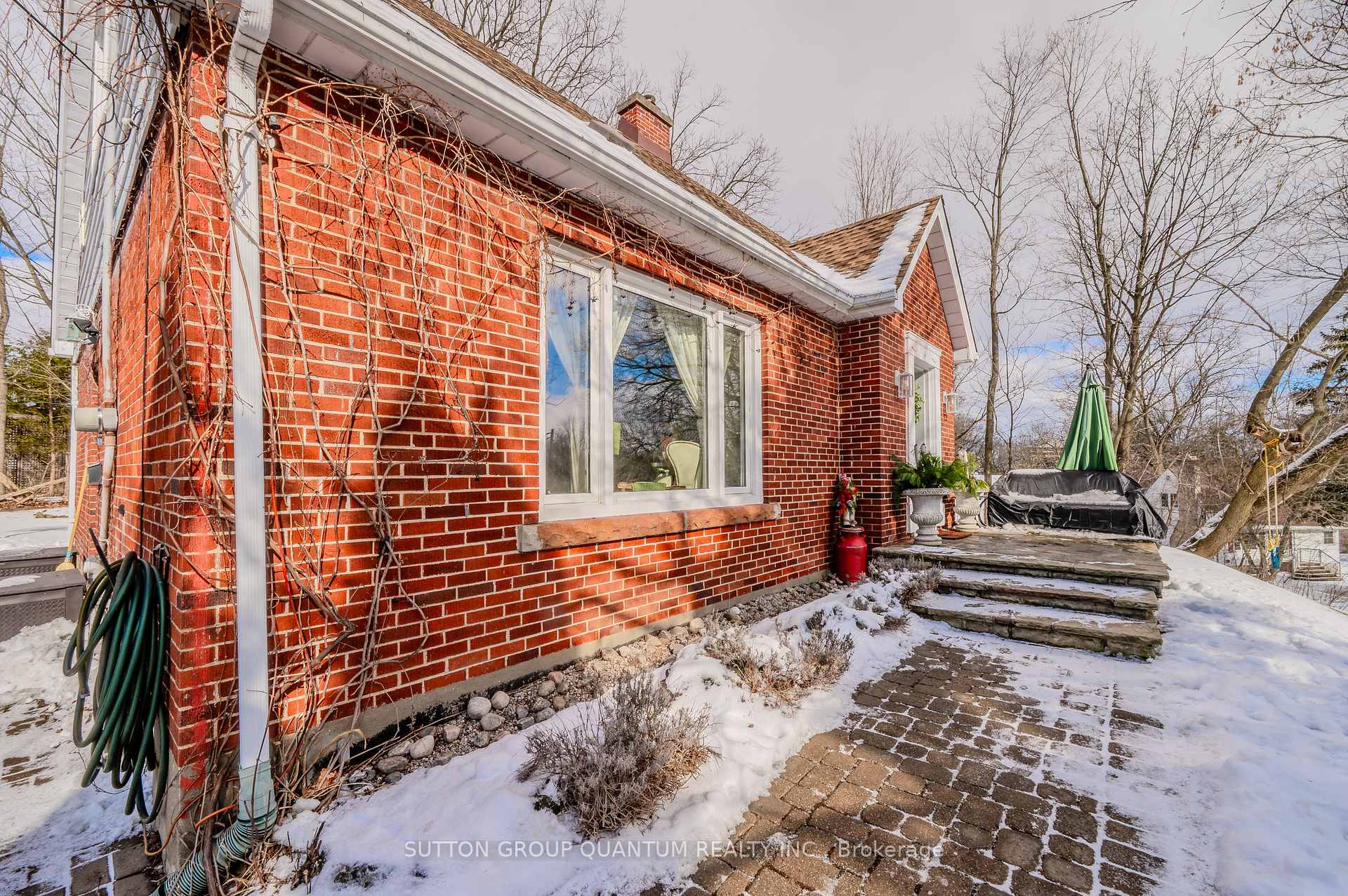 Photo 9 of 15 Mayfair Avenue, Hamilton, Dundas — HOMEH