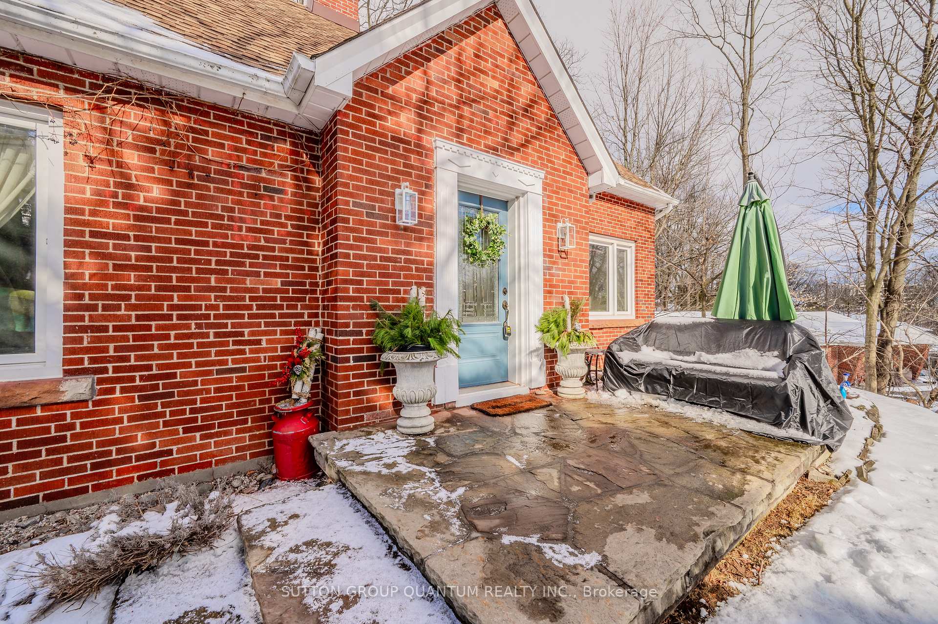 Photo 5 of 15 Mayfair Avenue, Hamilton, Dundas — HOMEH