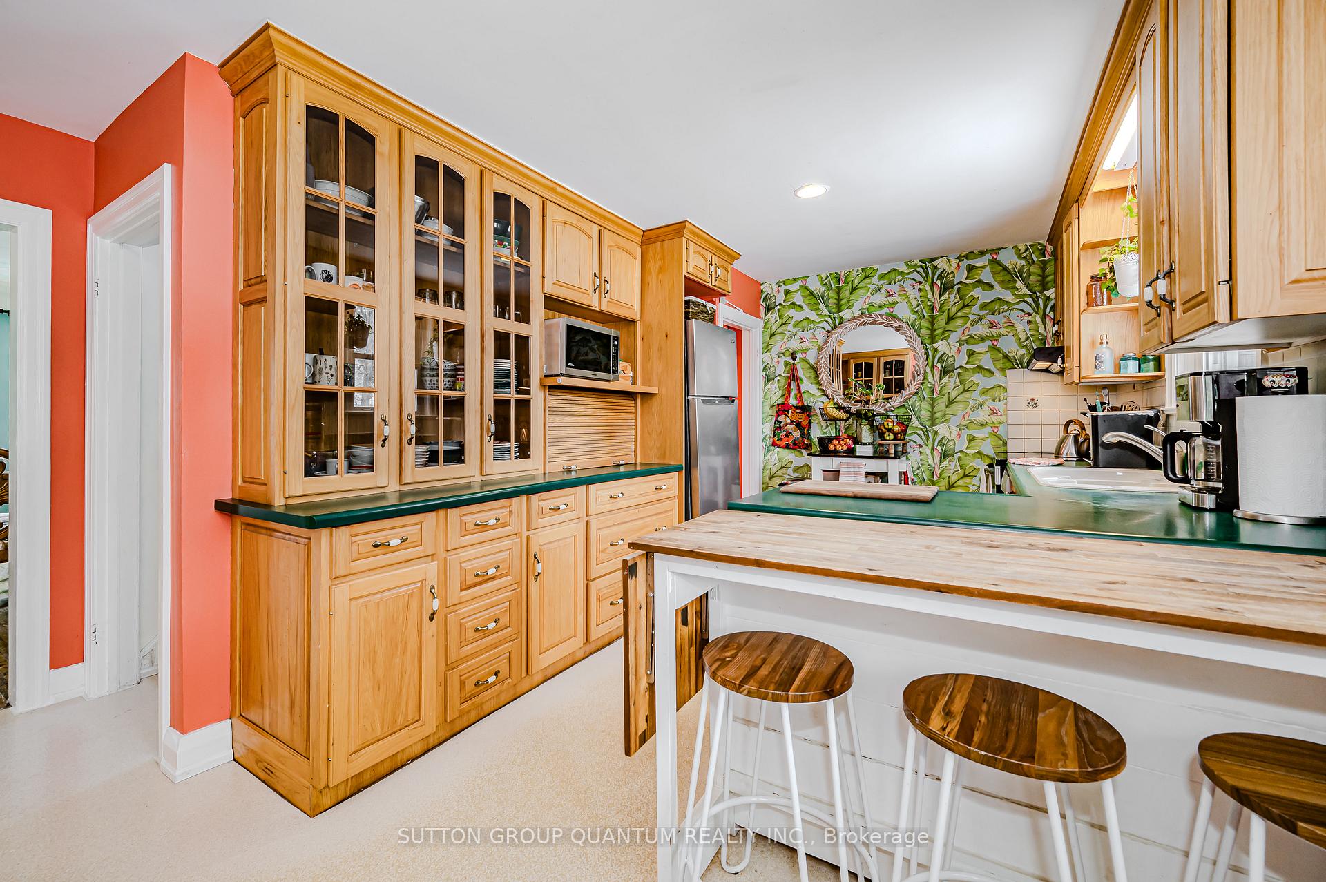 Photo 11 of 15 Mayfair Avenue, Hamilton, Dundas — HOMEH