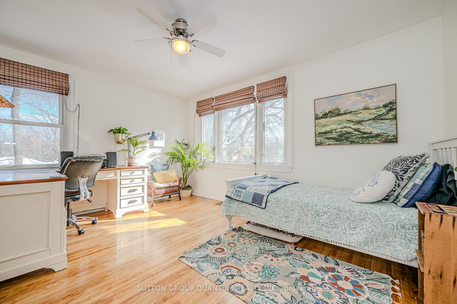 Photo 16 of 15 Mayfair Avenue, Hamilton, Dundas — HOMEH