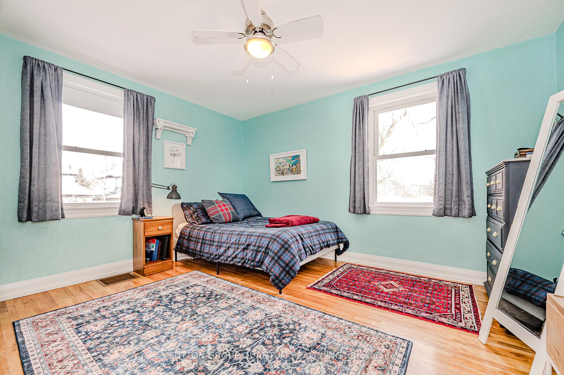 Photo 12 of 15 Mayfair Avenue, Hamilton, Dundas — HOMEH