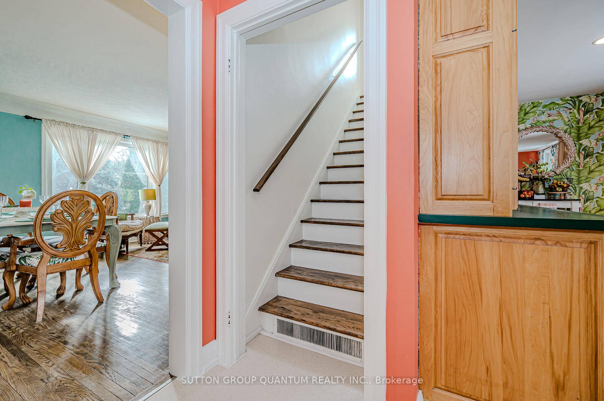 Photo 22 of 15 Mayfair Avenue, Hamilton, Dundas — HOMEH