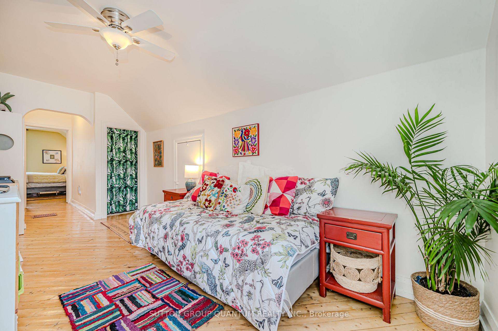 Photo 19 of 15 Mayfair Avenue, Hamilton, Dundas — HOMEH