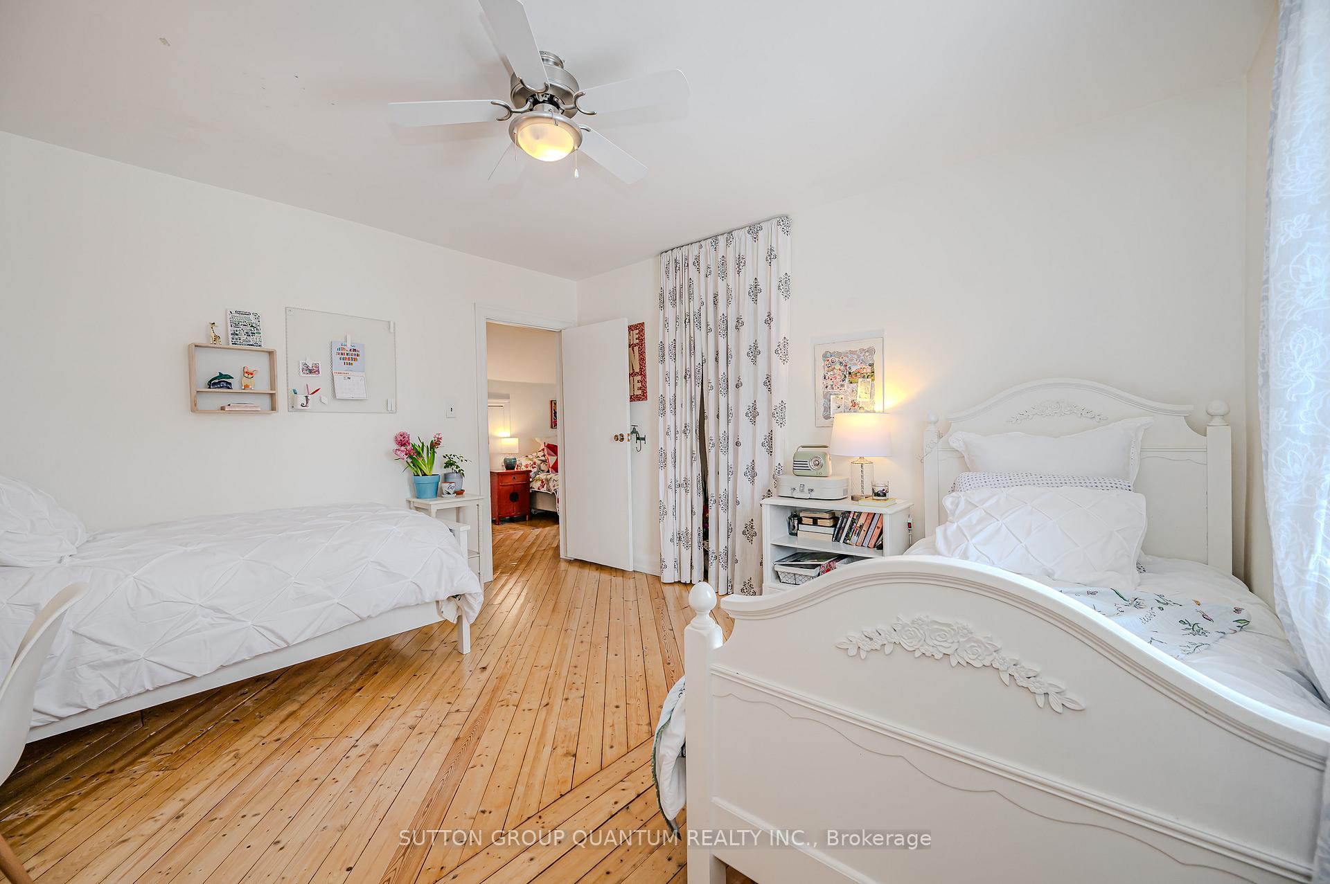 Photo 21 of 15 Mayfair Avenue, Hamilton, Dundas — HOMEH