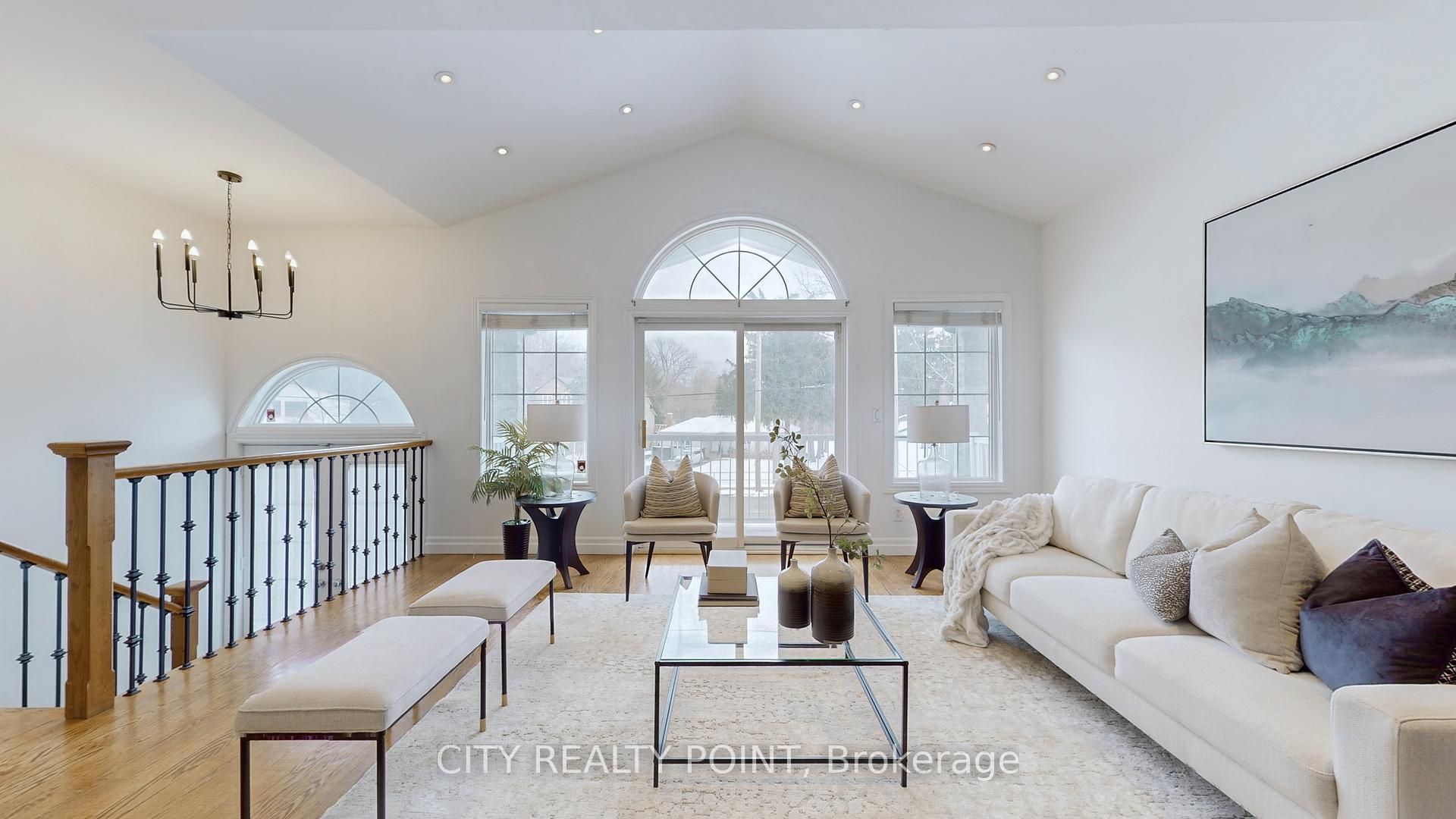 Photo 1 of 126 Clarence Street, Vaughan, West Woodbridge — HOMEH