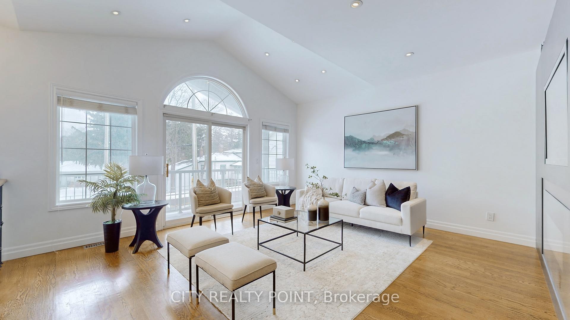 Photo 5 of 126 Clarence Street, Vaughan, West Woodbridge — HOMEH