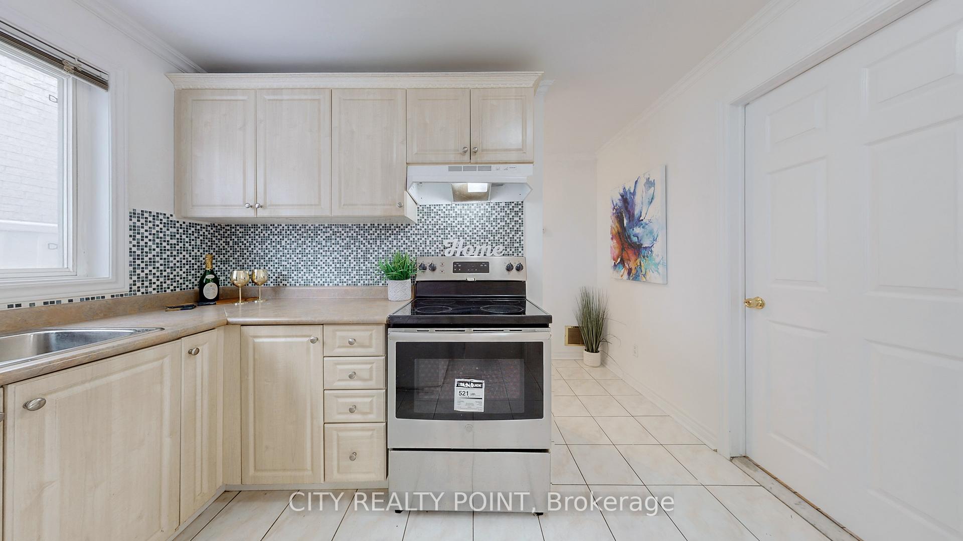 Photo 12 of 126 Clarence Street, Vaughan, West Woodbridge — HOMEH